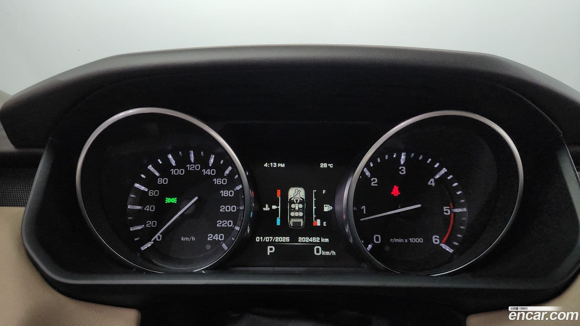 Main__Slider__Photo:Range Rover Sport Land Rover 2014.6-7