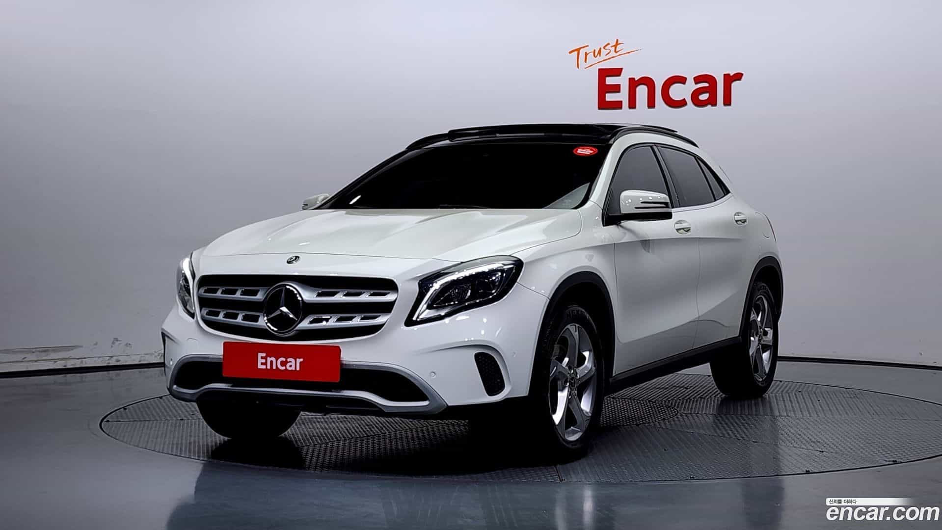 GLA-Class Mercedes-Benz 2018.0-OUTER-001