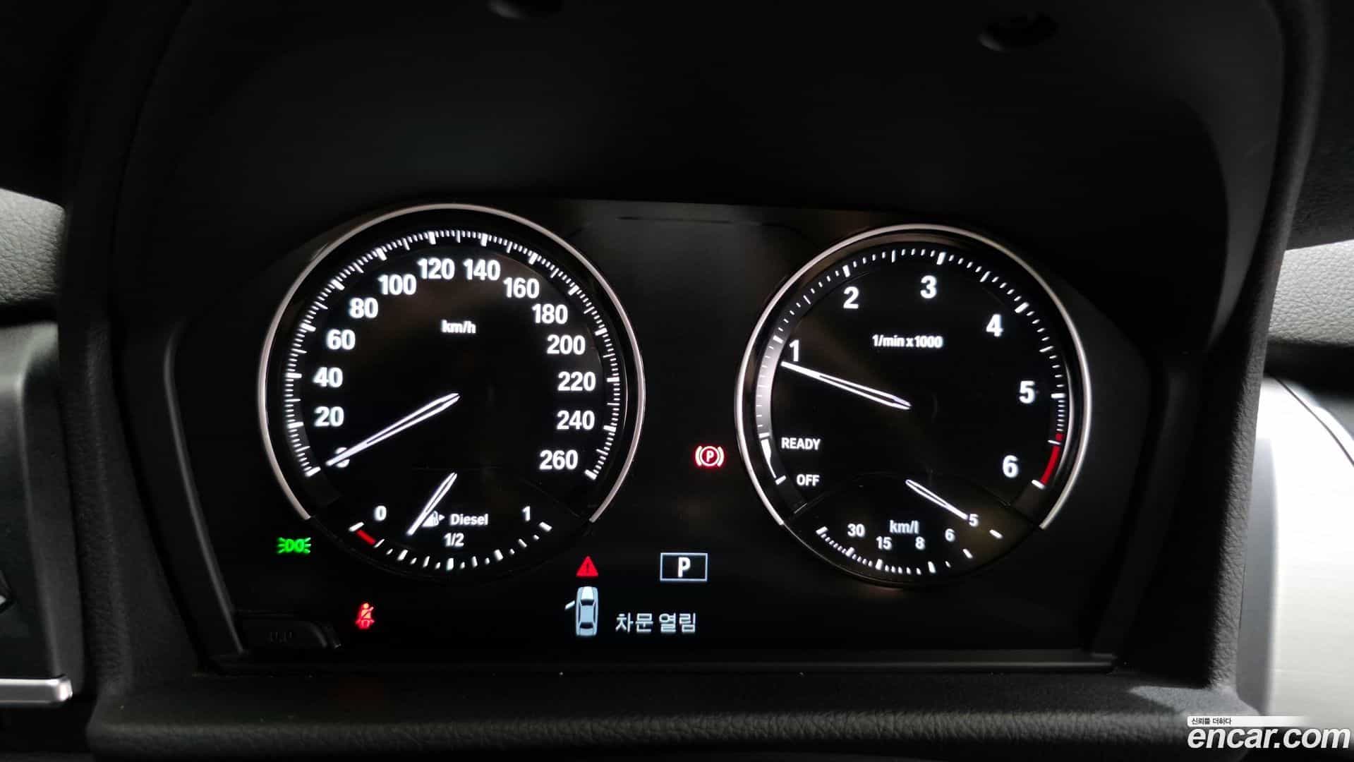 2-Series BMW 2020.6-INNER-008