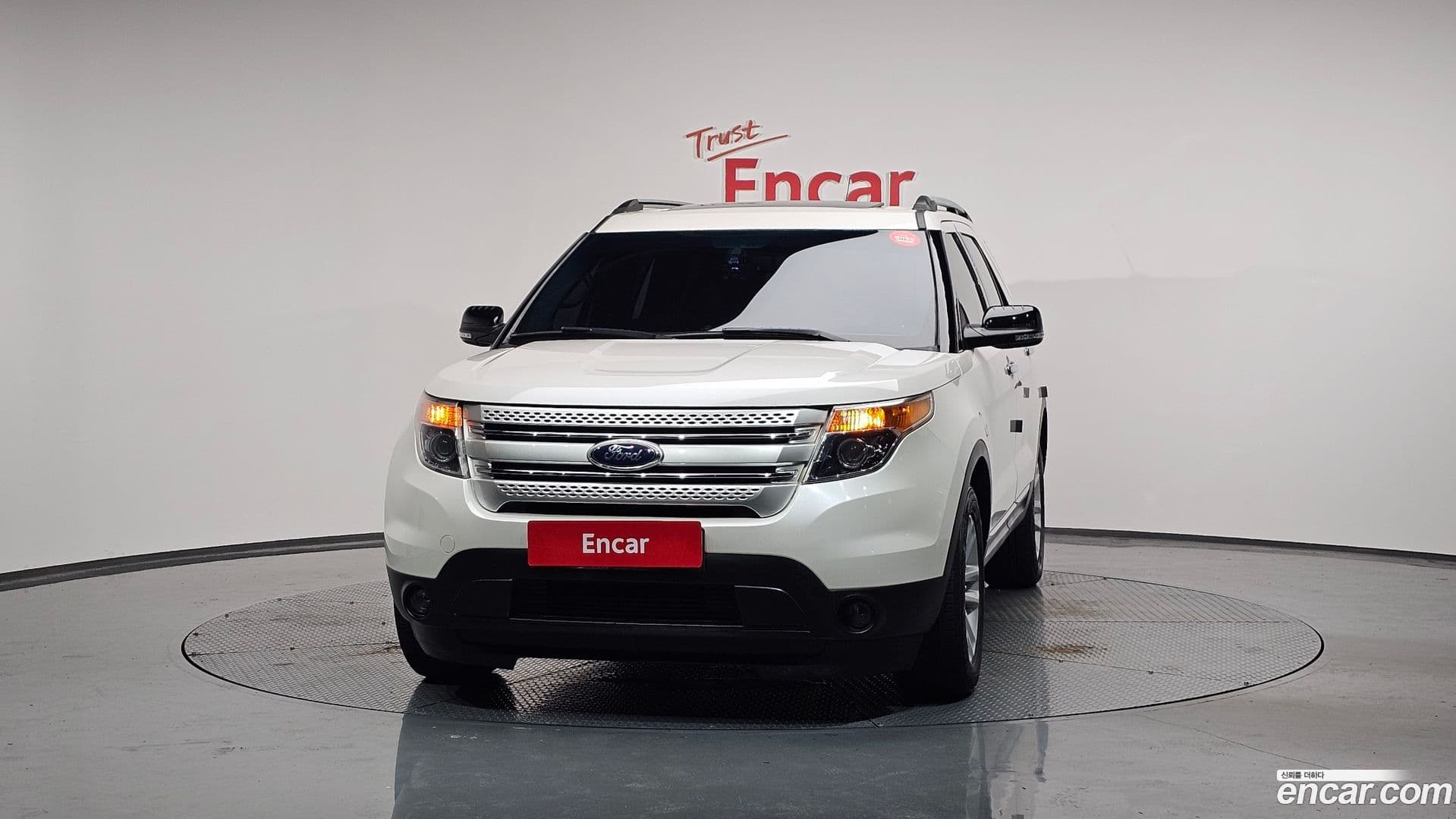 Main__Slider__Photo:Explorer Ford 2015.4-2