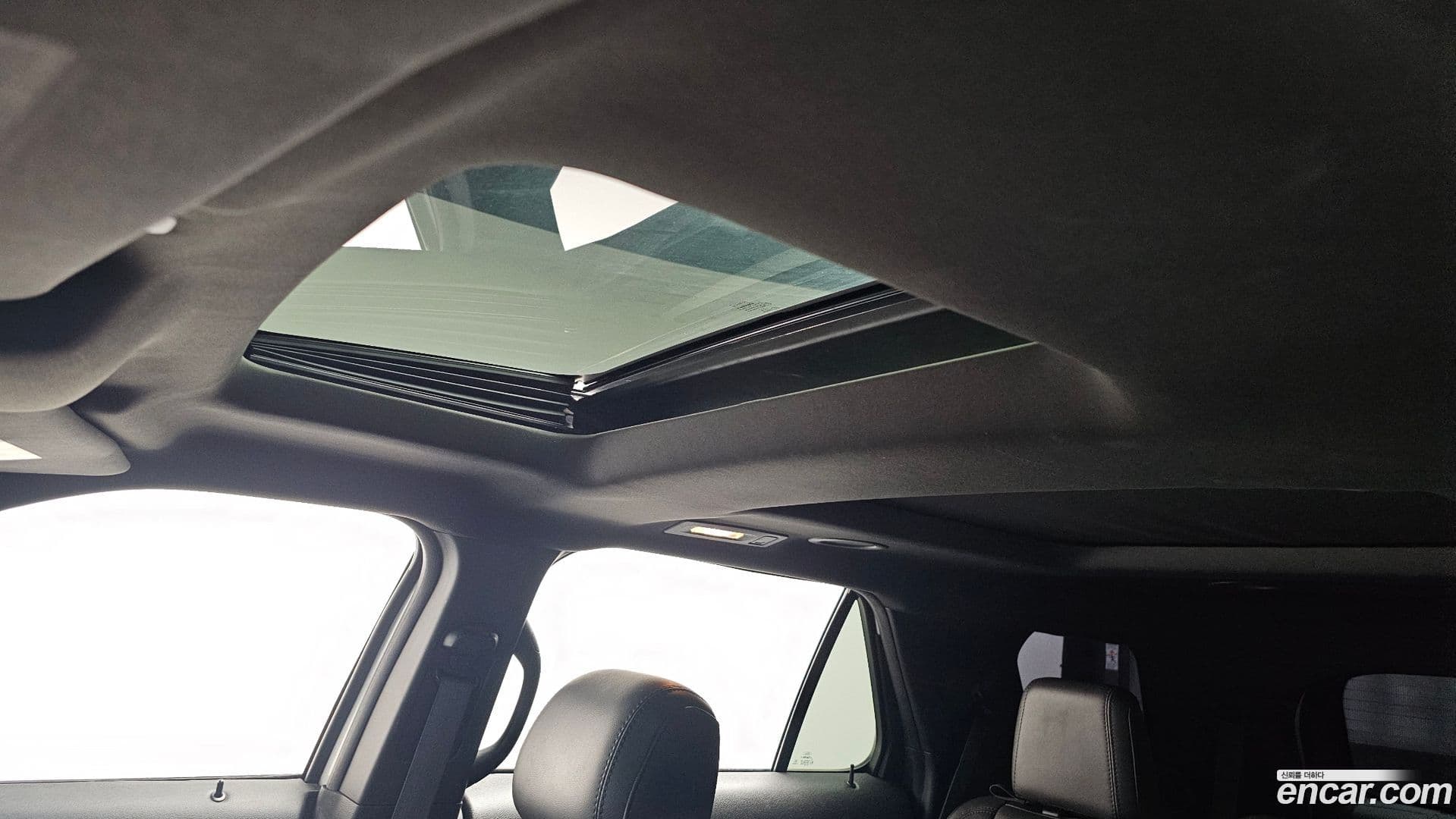 Main__Slider__Photo:Explorer Ford 2015.4-18