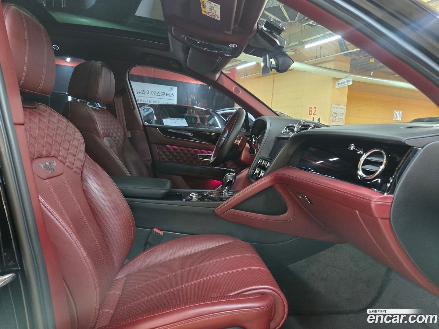 Main__Slider__Photo:Bentayga Bentley 2021.6-9