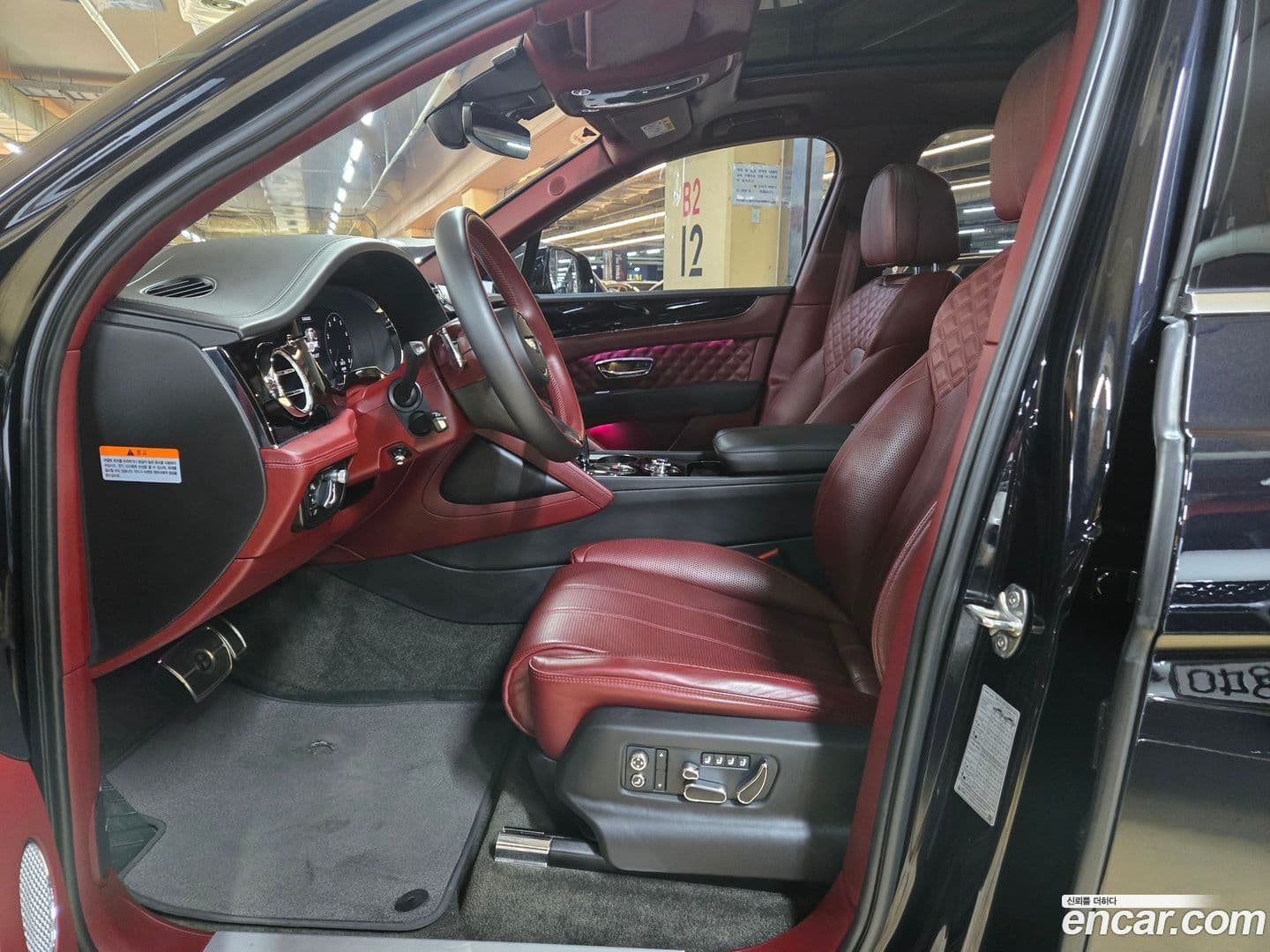 Main__Slider__Photo:Bentayga Bentley 2021.6-19