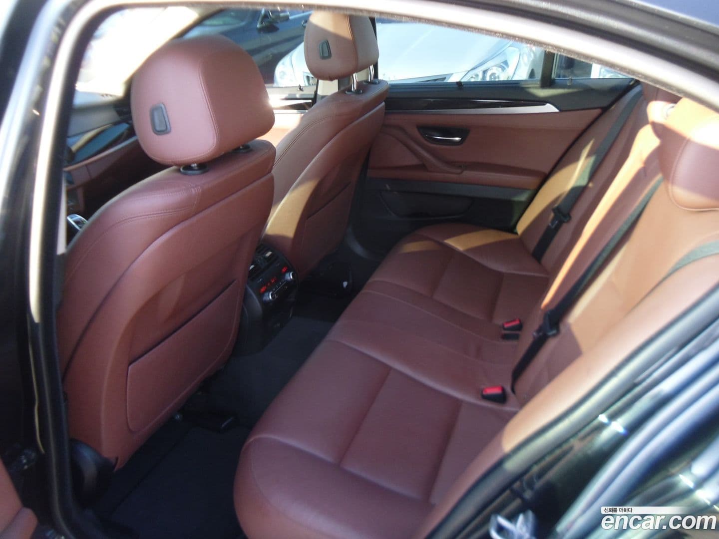 Main__Slider__Photo:5-Series BMW 2014.6-11