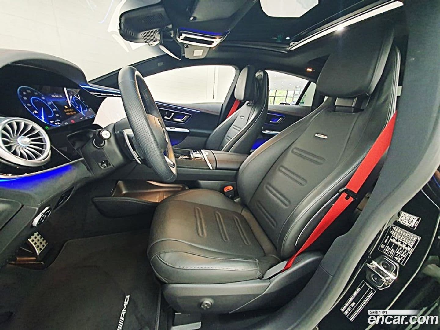 Main__Slider__Photo:EQE Mercedes-Benz 2023.9-8