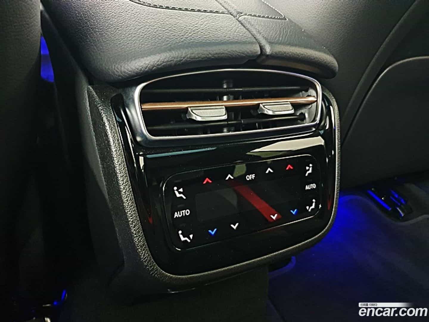 EQE Mercedes-Benz 2023.9-OPTION-019