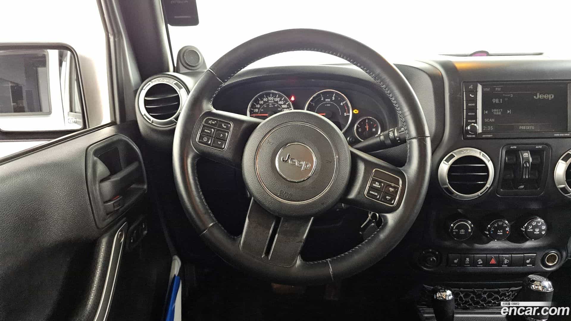 Wrangler Jeep 2013.6-OPTION-017