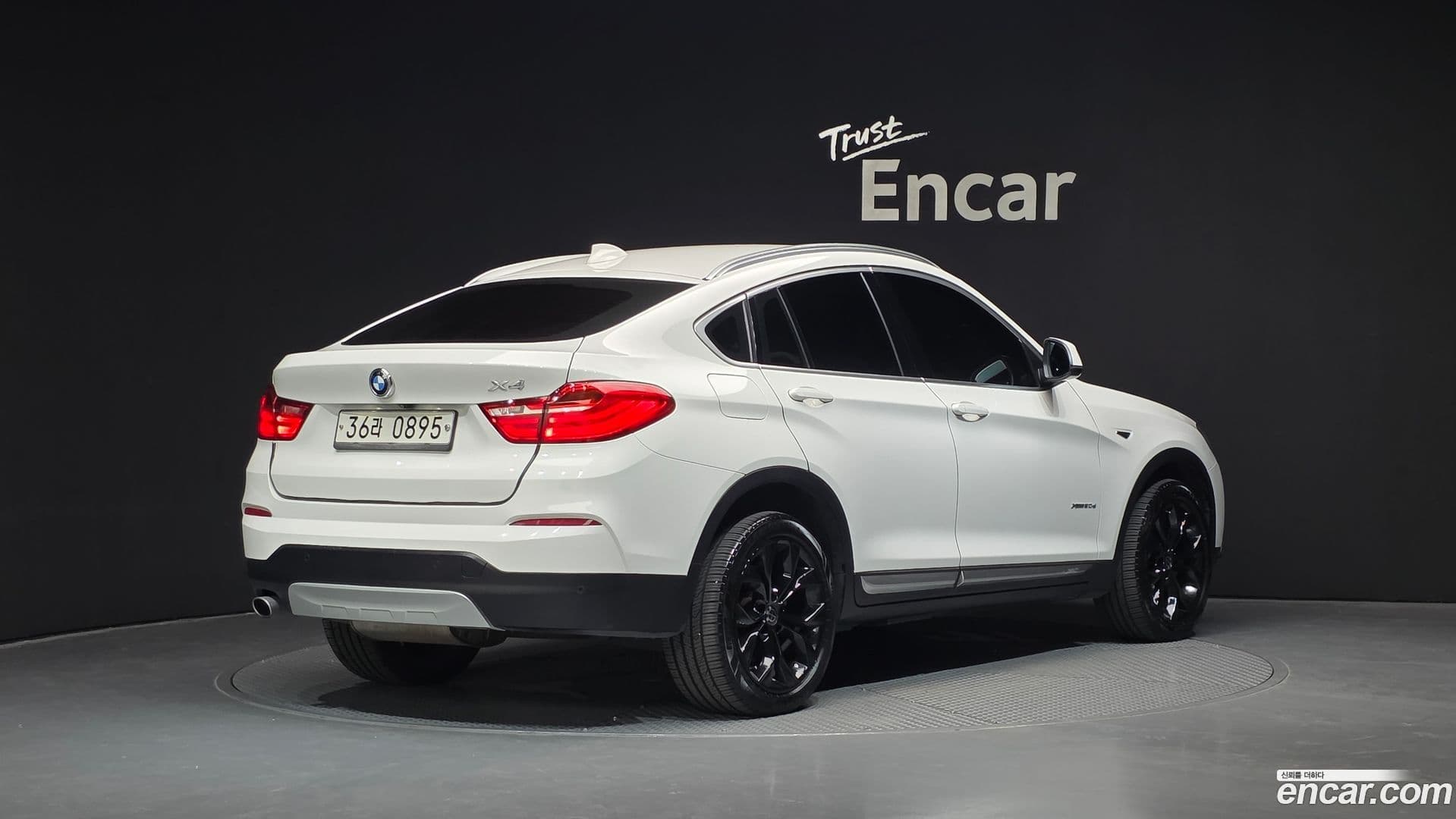 Main__Slider__Photo:X4 BMW 2015.8-1