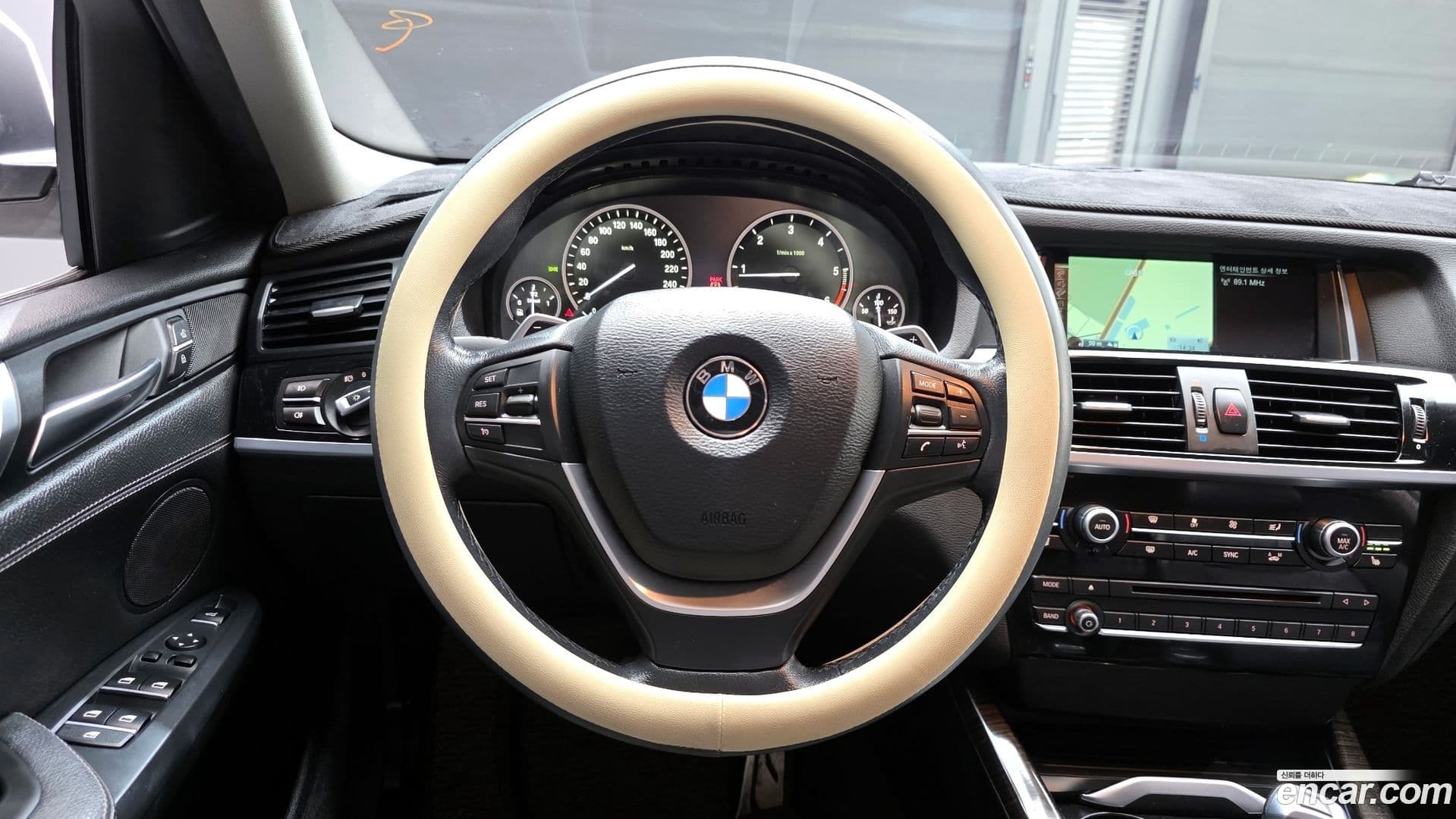 Main__Slider__Photo:X4 BMW 2015.8-12