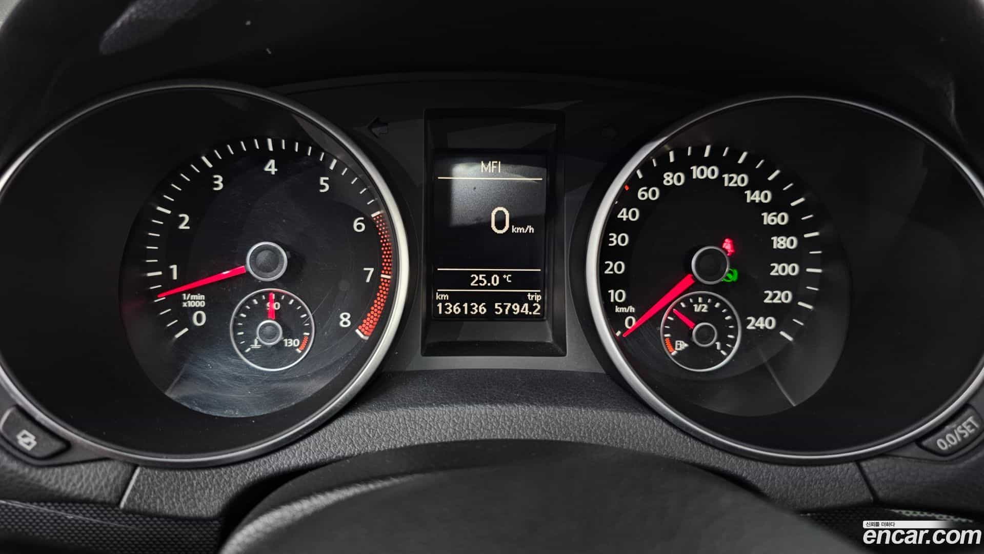 Golf Volkswagen 2012.1-INNER-008