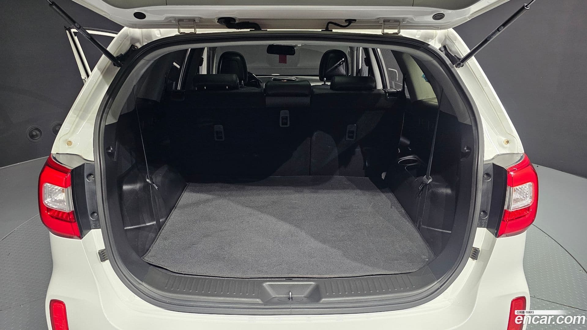 Main__Slider__Photo:Sorento Kia 2013.6-19