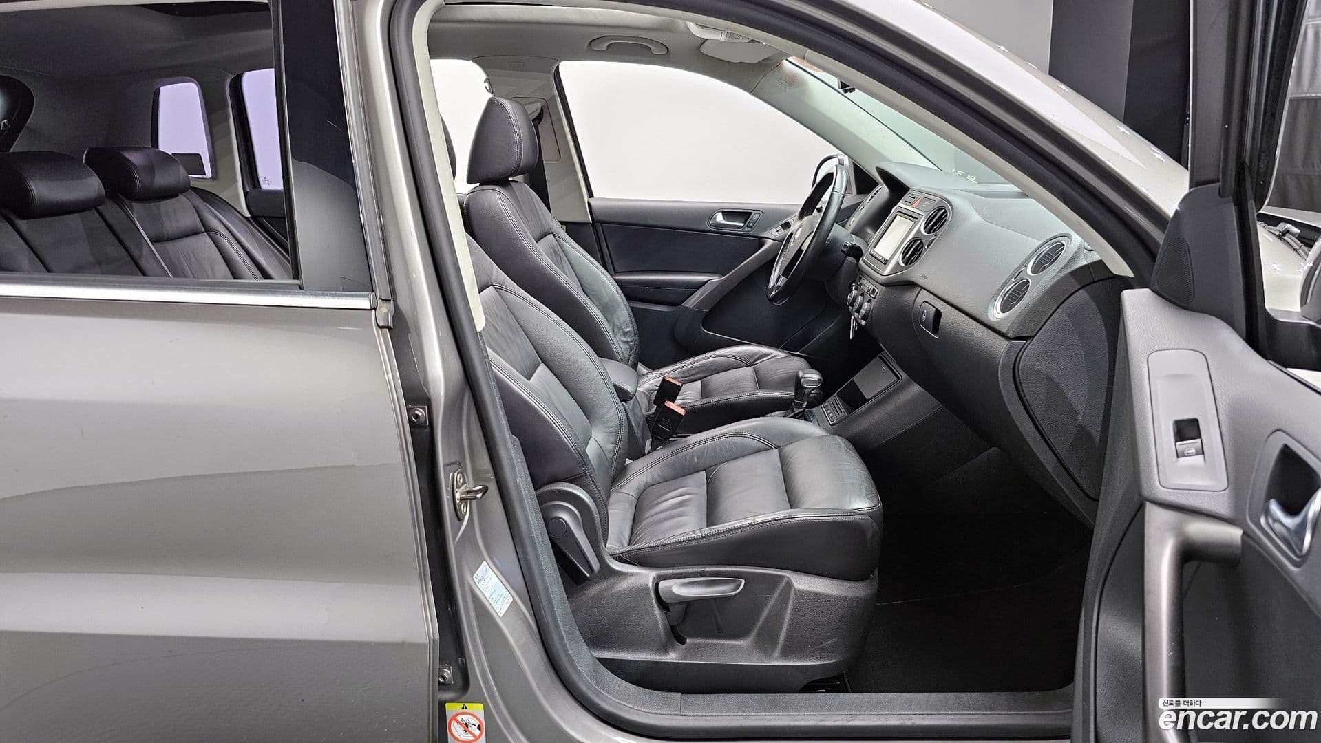 Main__Slider__Photo:Tiguan Volkswagen 2009.6-9