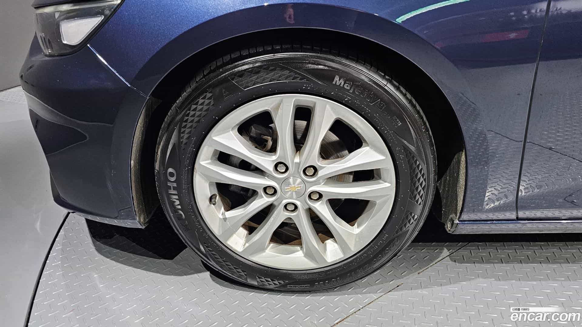 Malibu Chevrolet 2016.10-OUTER-005