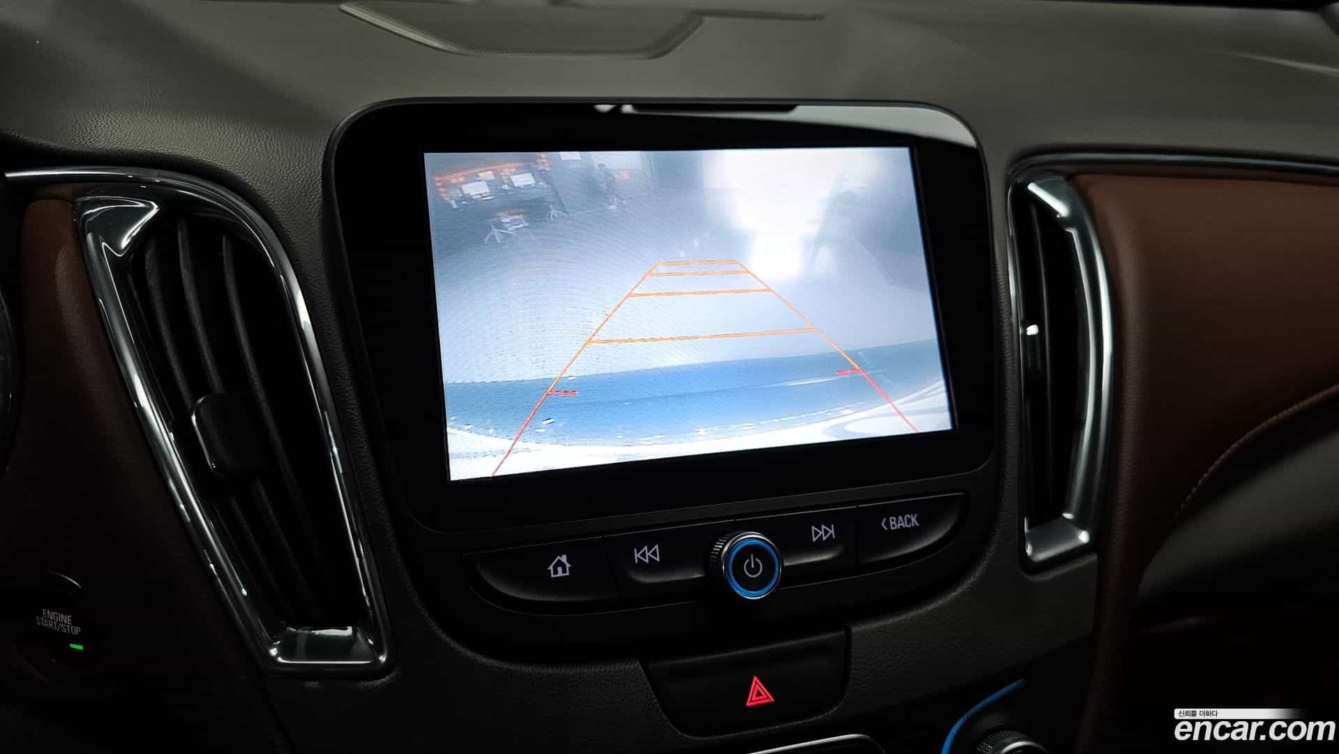 Malibu Chevrolet 2016.10-OPTION-022