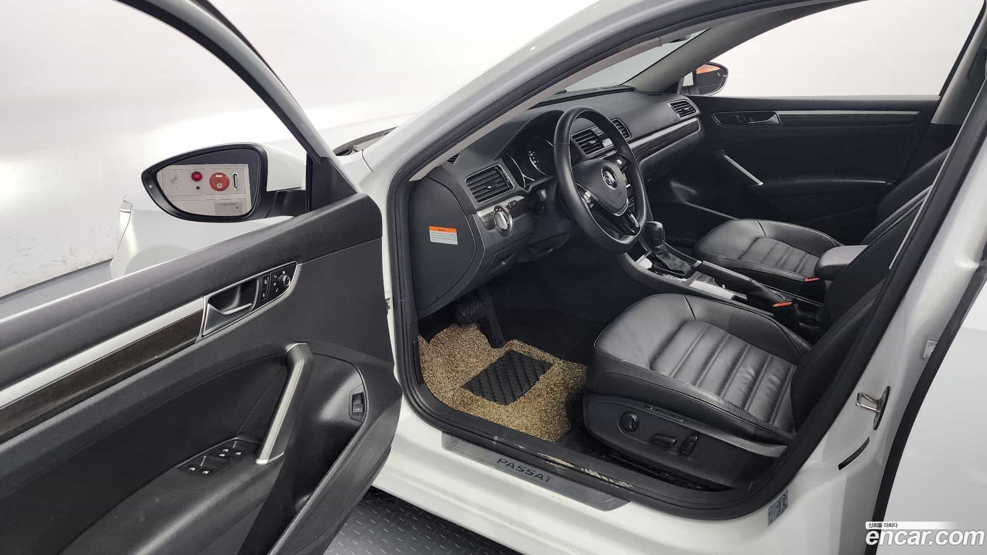 Passat Volkswagen 2018.8-INNER-010