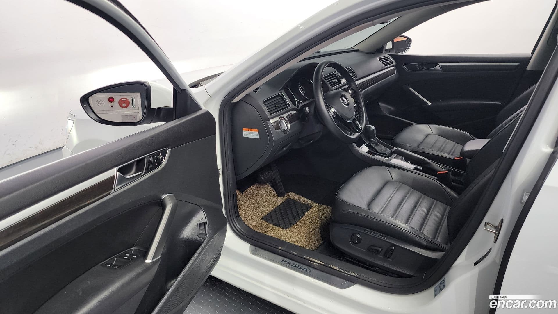 Main__Slider__Photo:Passat Volkswagen 2018.8-9