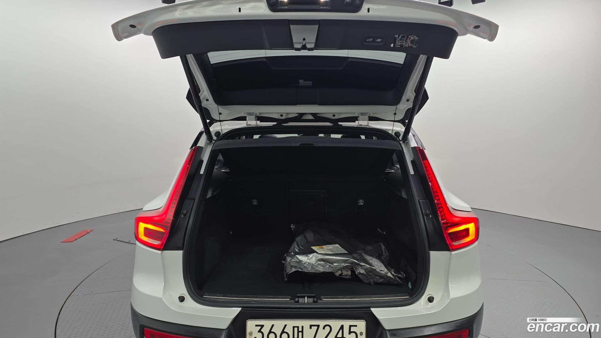 Main__Slider__Photo:XC40 Volvo 2020.1-19