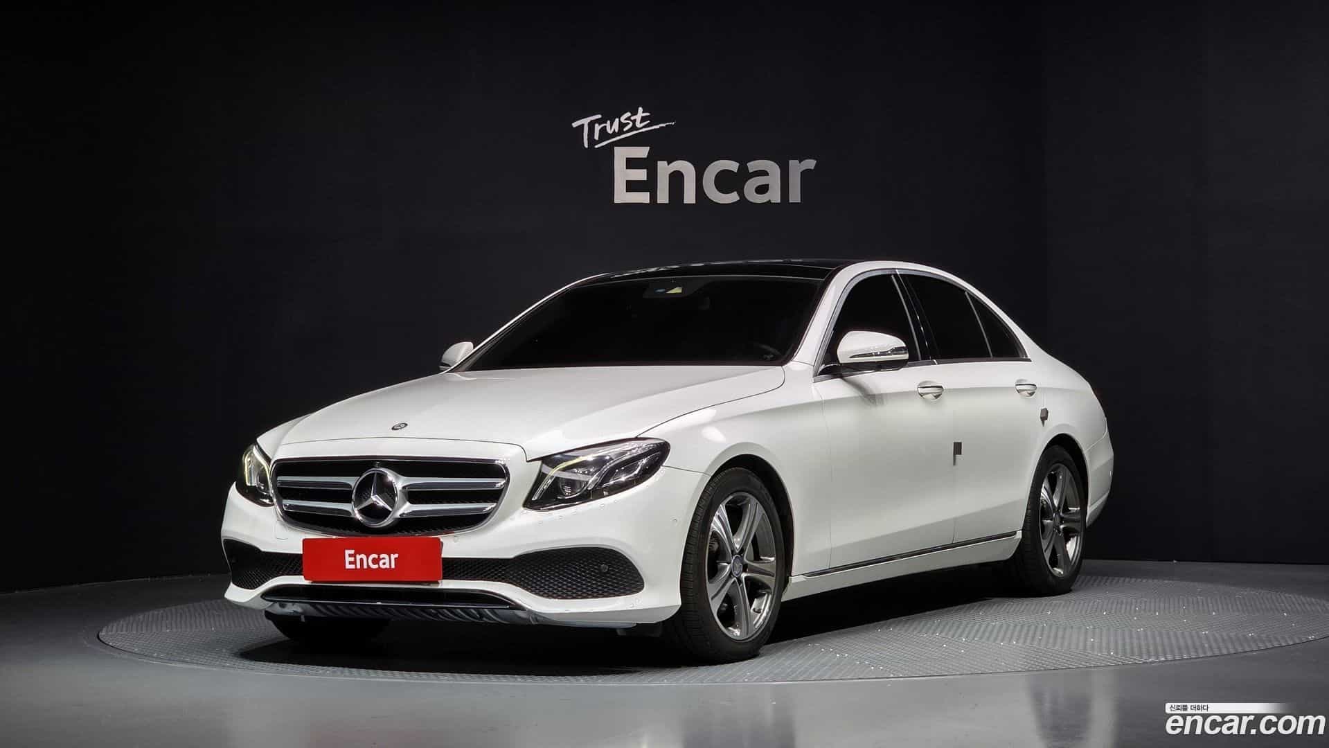 E-Class Mercedes-Benz 2016.8-OUTER-001