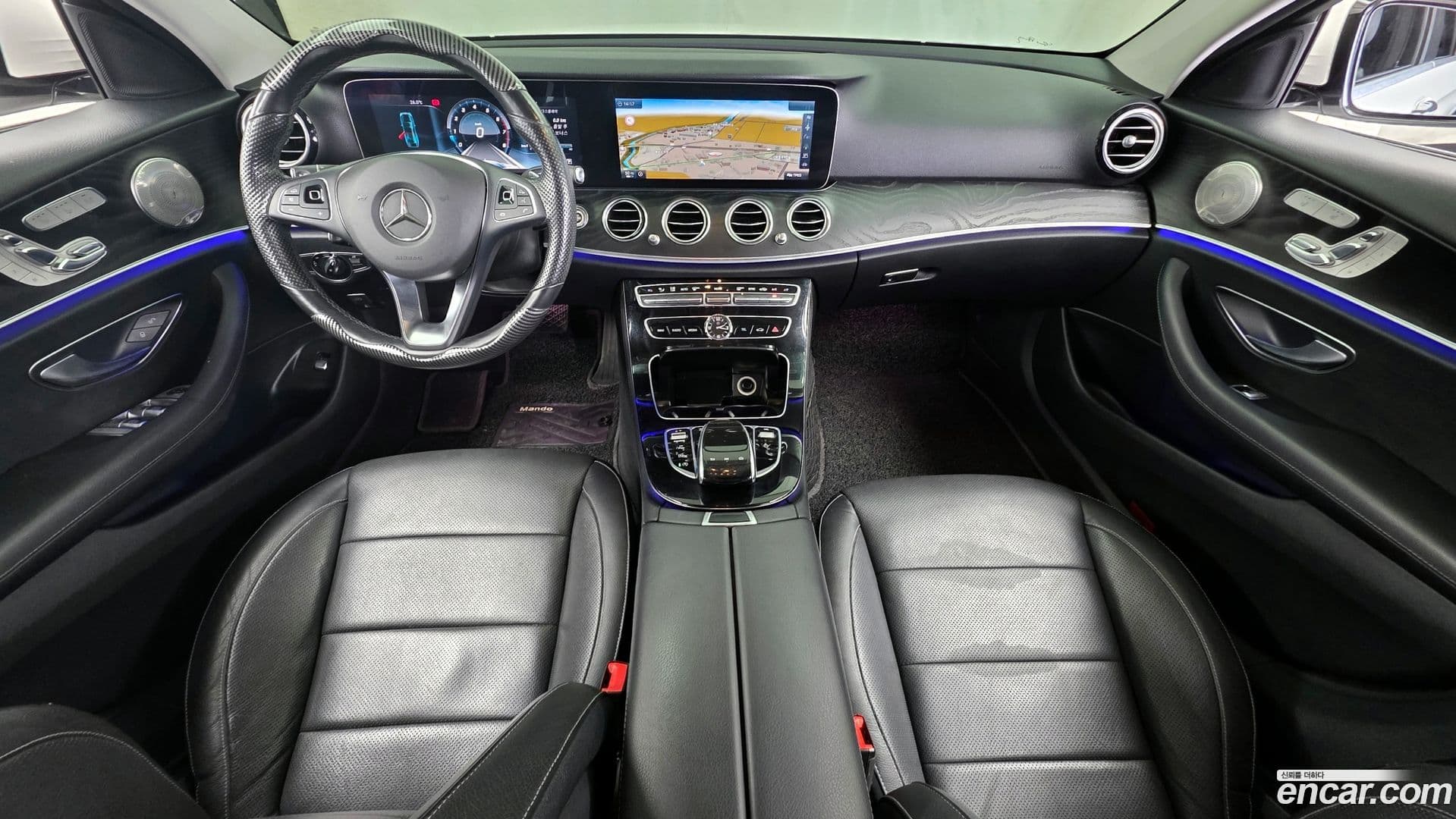Main__Slider__Photo:E-Class Mercedes-Benz 2016.8-6