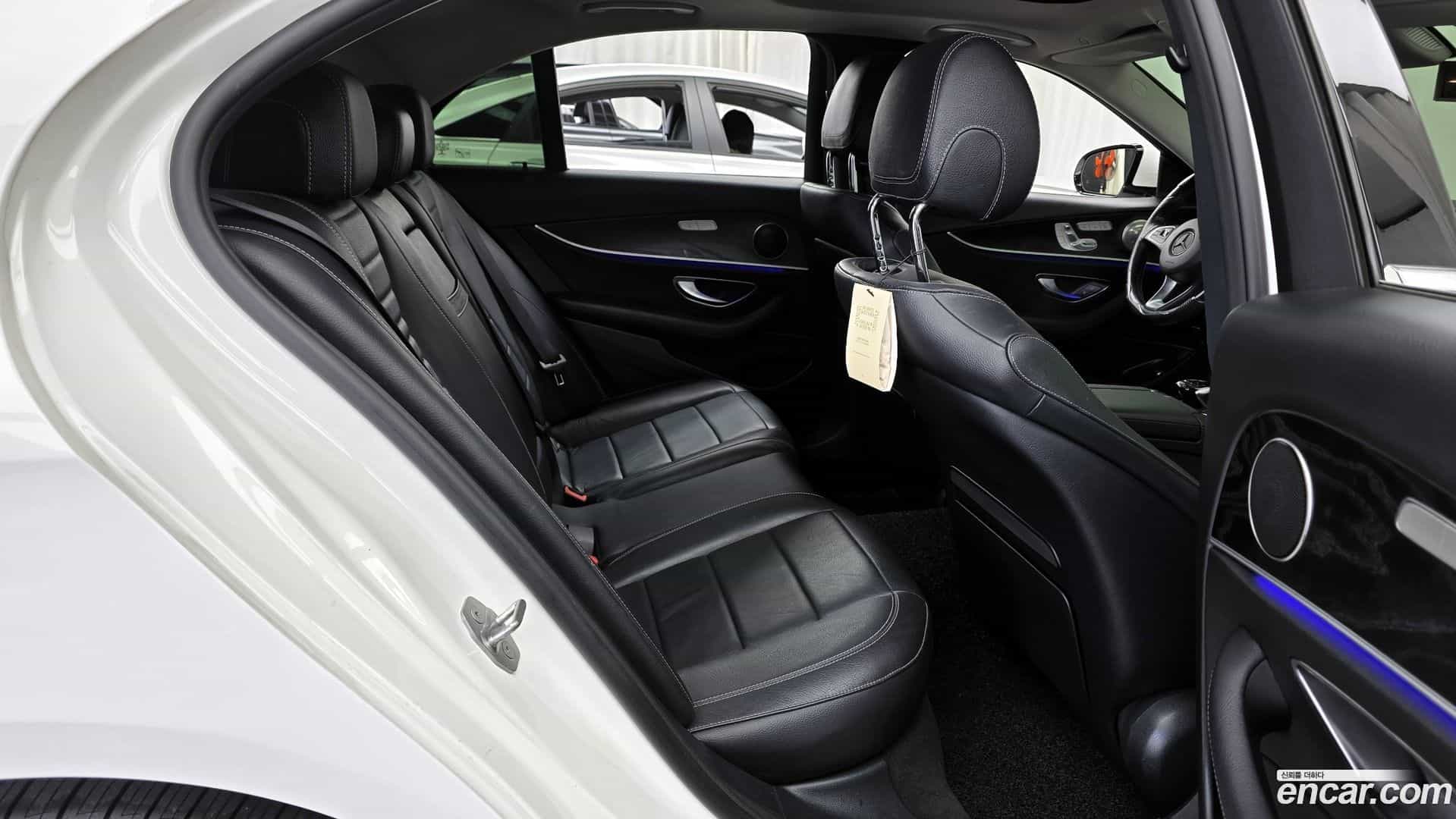 E-Class Mercedes-Benz 2016.8-OPTION-016