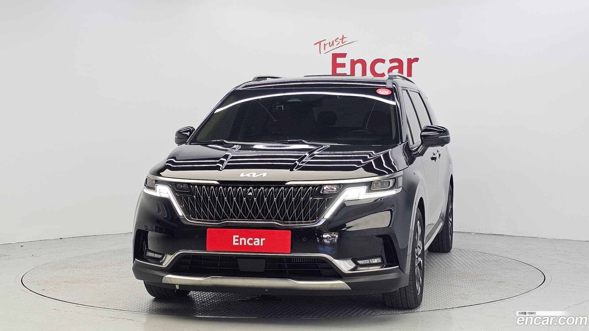 Main__Slider__Photo:Canival Kia 2023.0-2