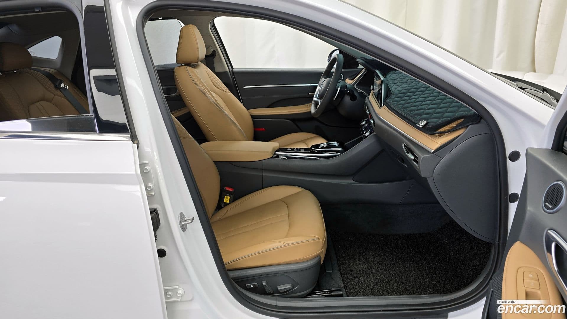 Main__Slider__Photo:Sonata Hyundai 2022.7-10