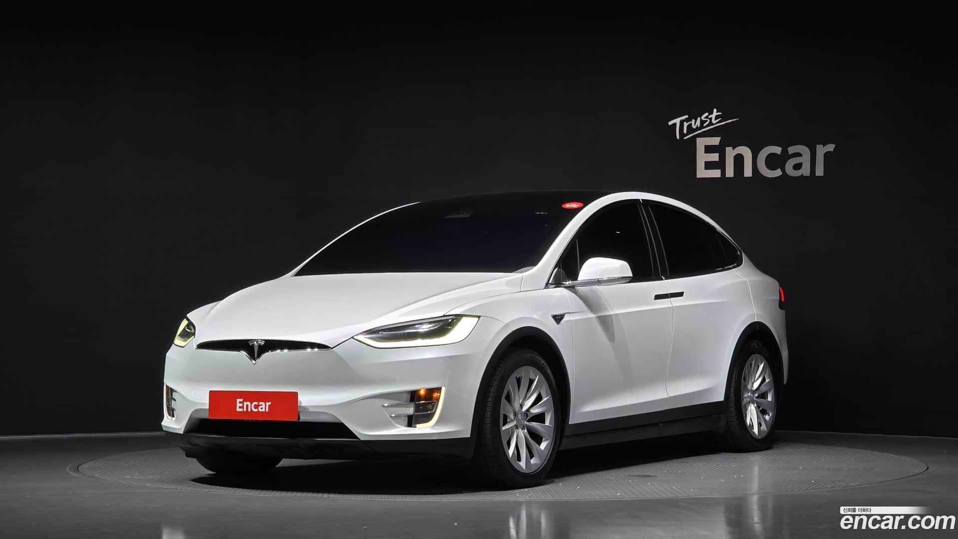 Model X Tesla 2018.11-OUTER-001