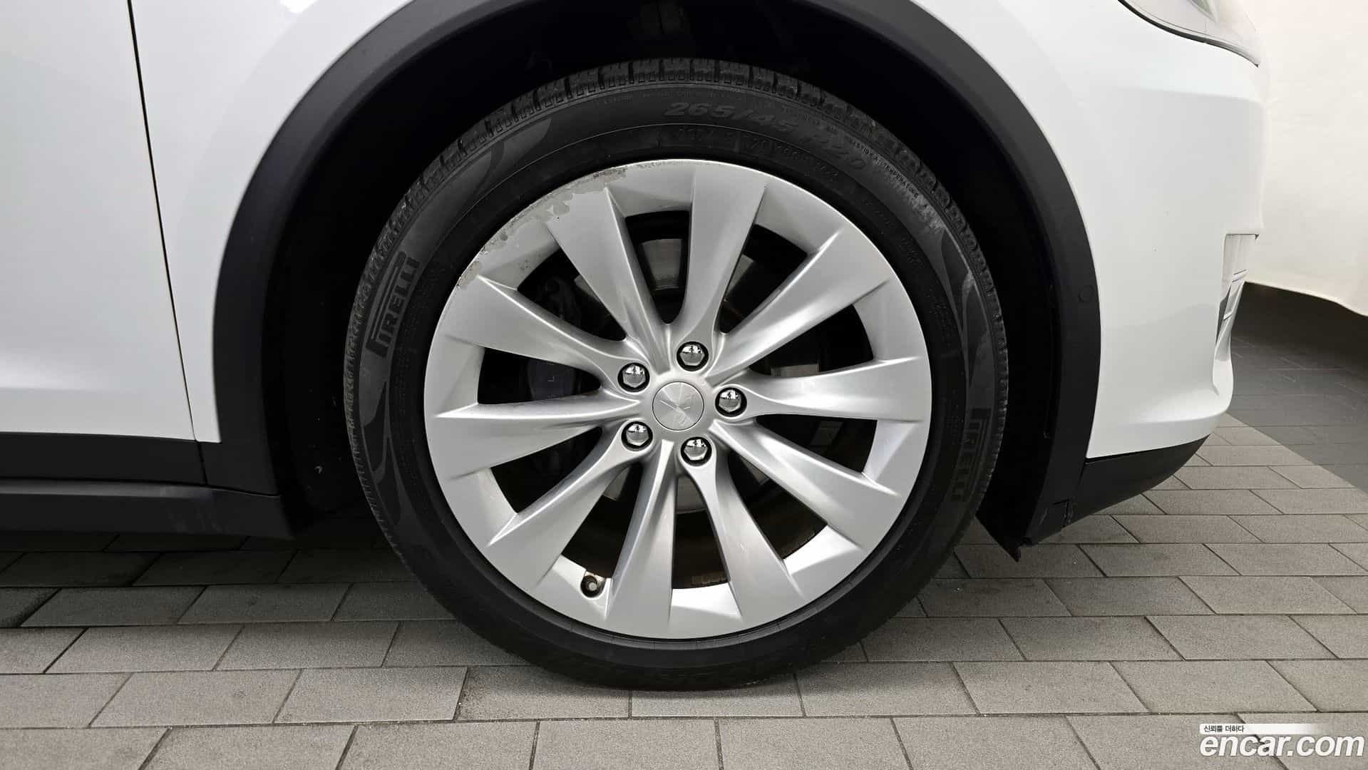 Model X Tesla 2018.11-OUTER-005