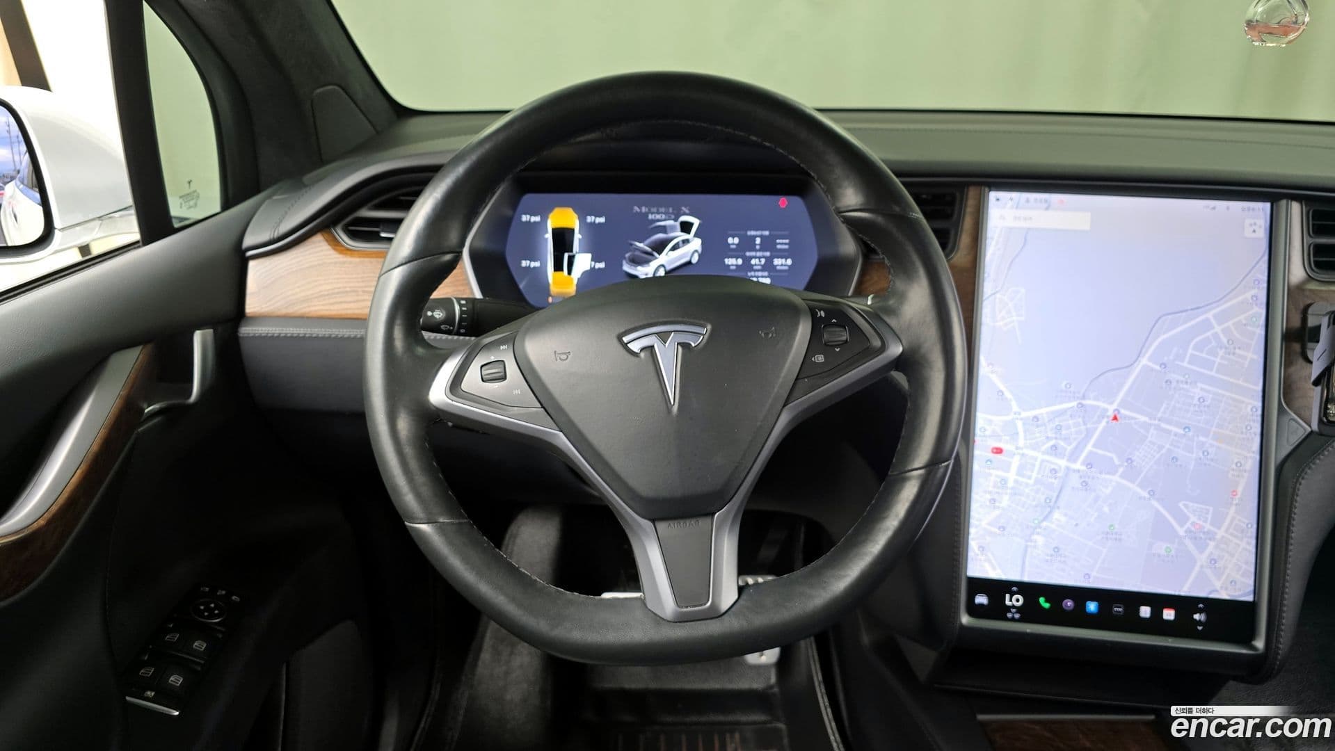 Main__Slider__Photo:Model X Tesla 2018.11-12