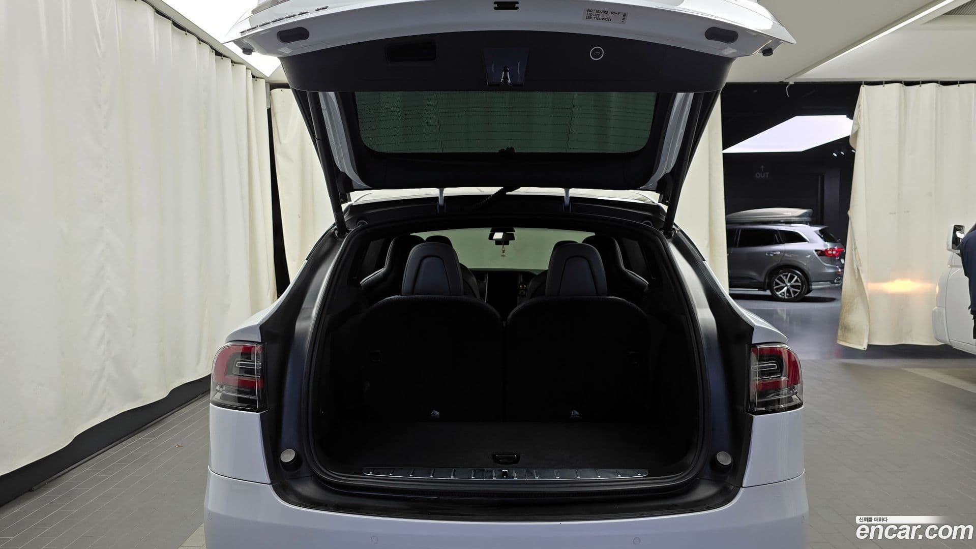 Main__Slider__Photo:Model X Tesla 2018.11-19