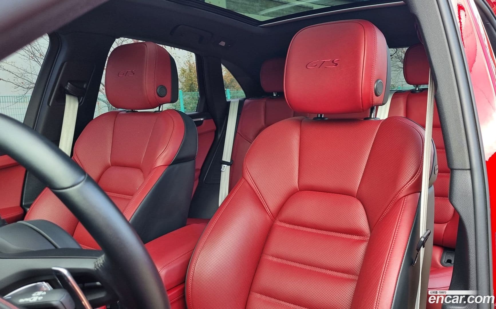 Main__Slider__Photo:Macan Porsche 2023.3-10