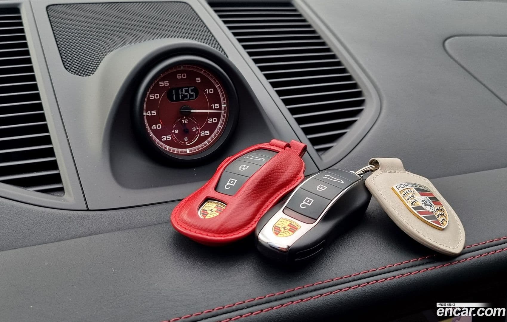 Main__Slider__Photo:Macan Porsche 2023.3-15