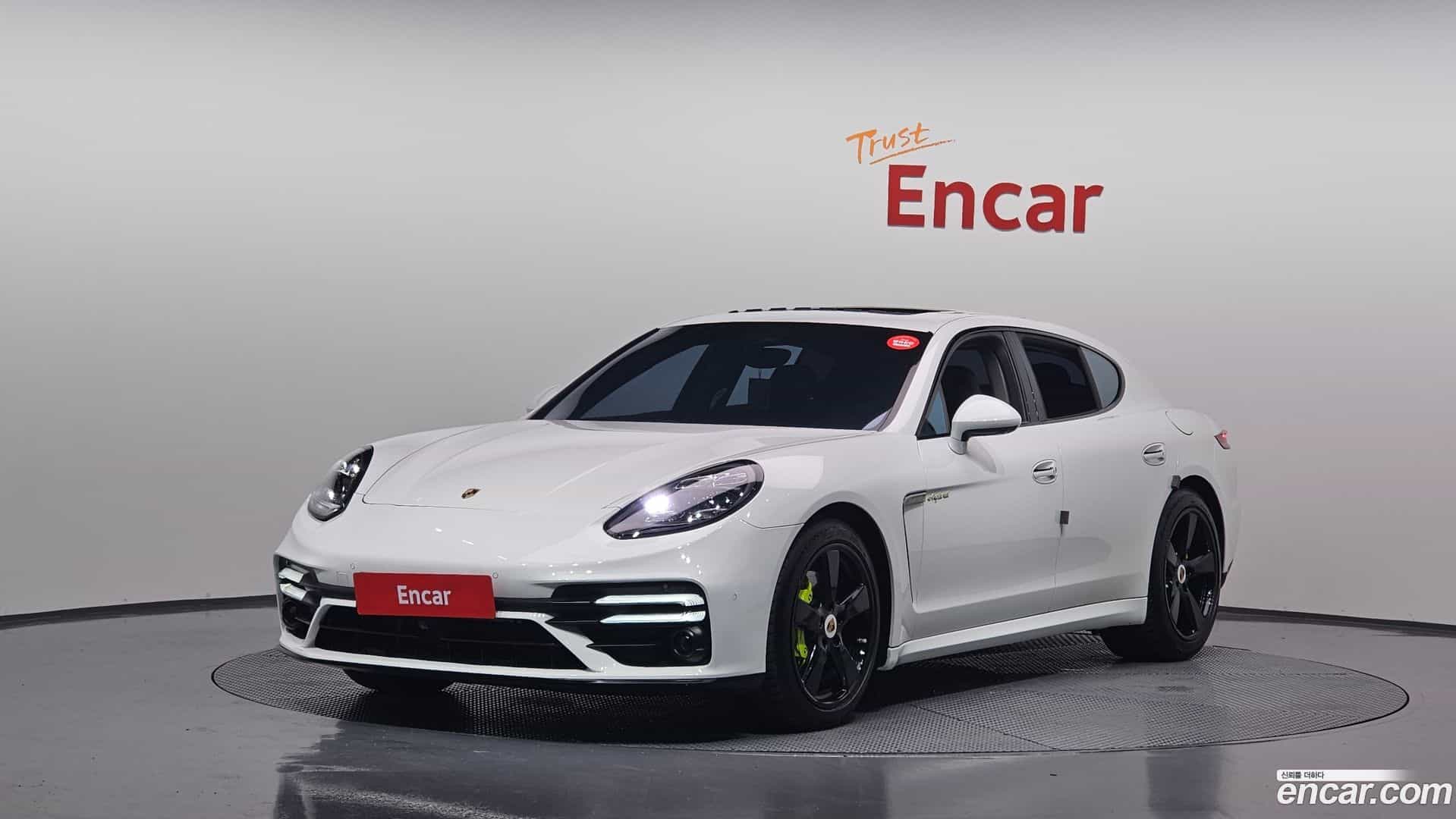 Panamera Porsche 2015.11-OUTER-001
