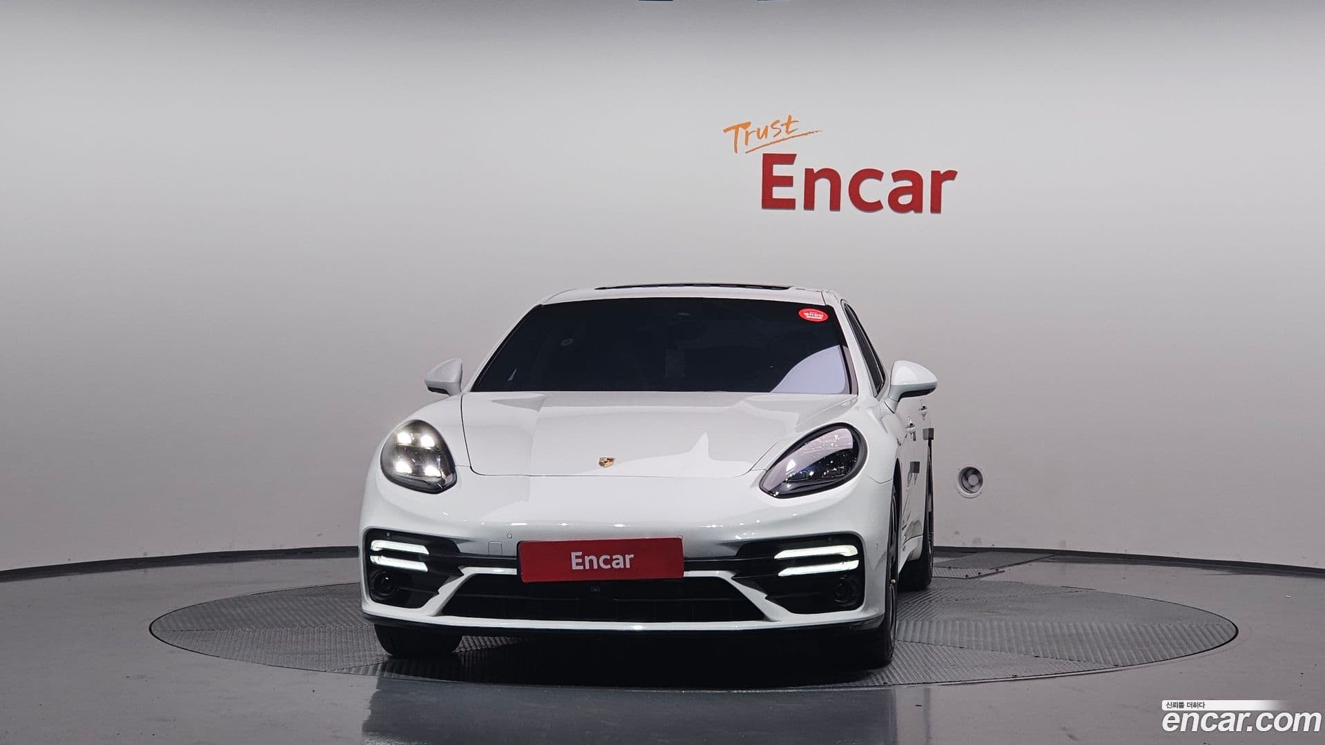 Main__Slider__Photo:Panamera Porsche 2015.11-2