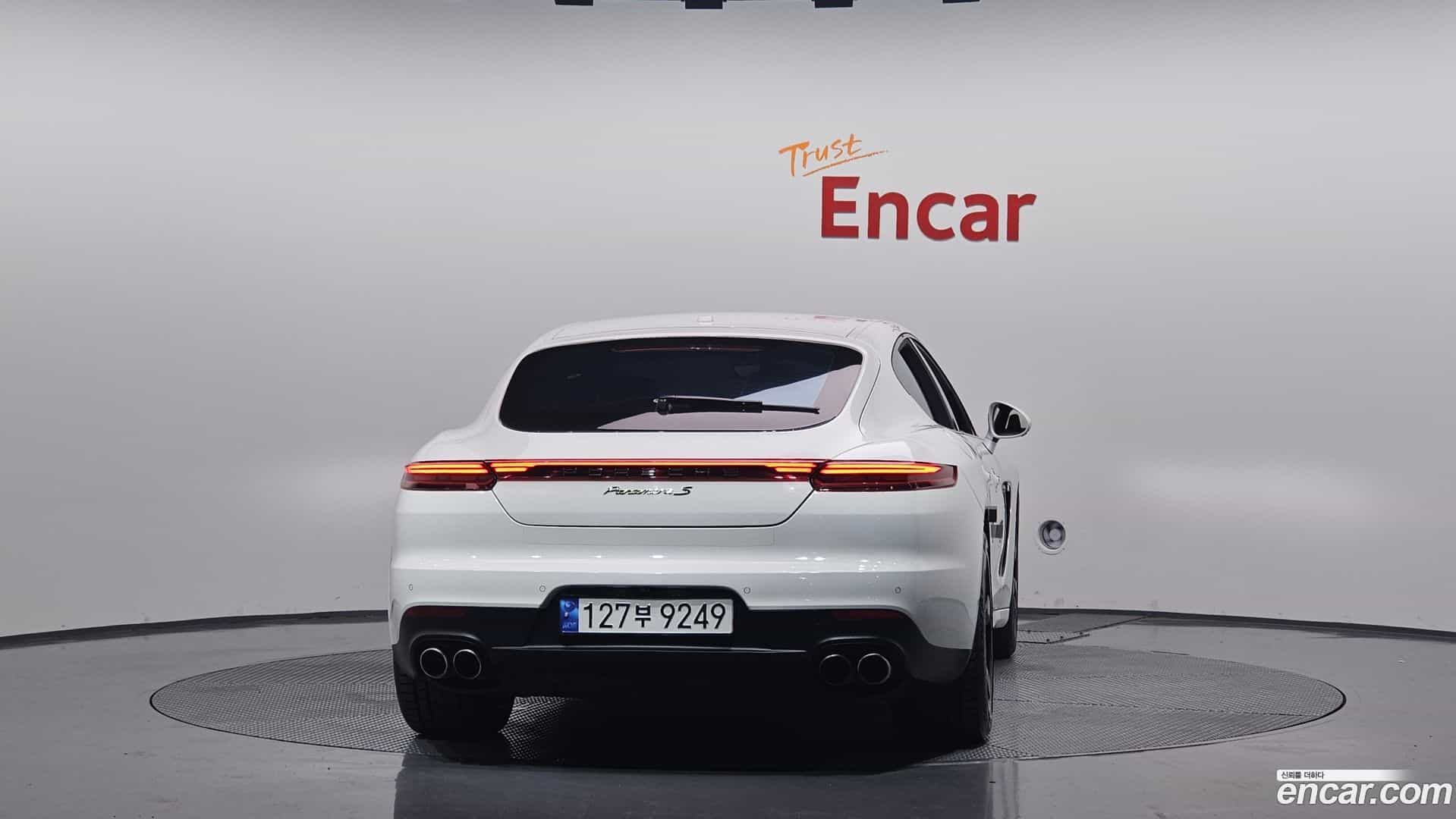 Panamera Porsche 2015.11-OUTER-004