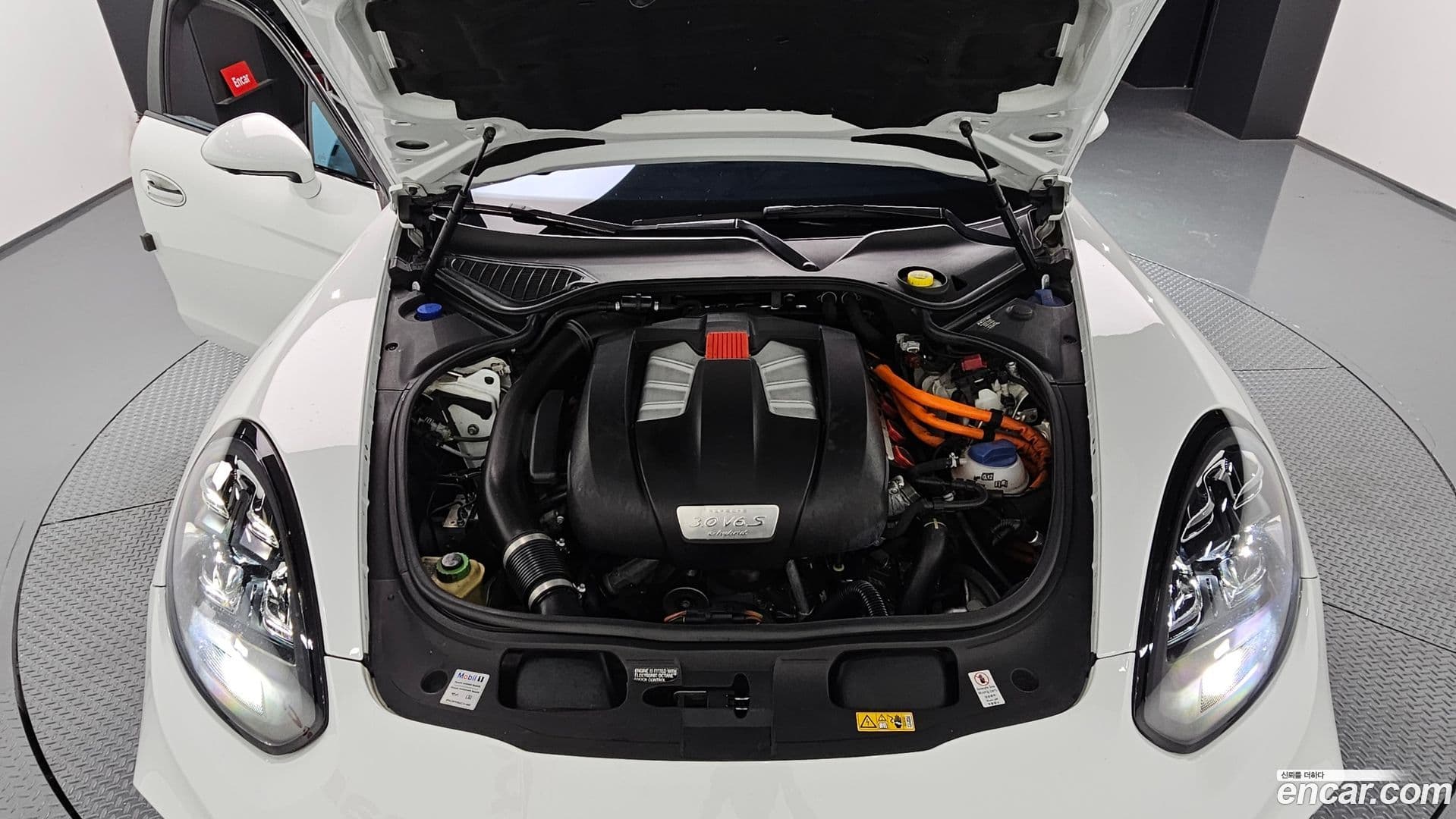 Main__Slider__Photo:Panamera Porsche 2015.11-5