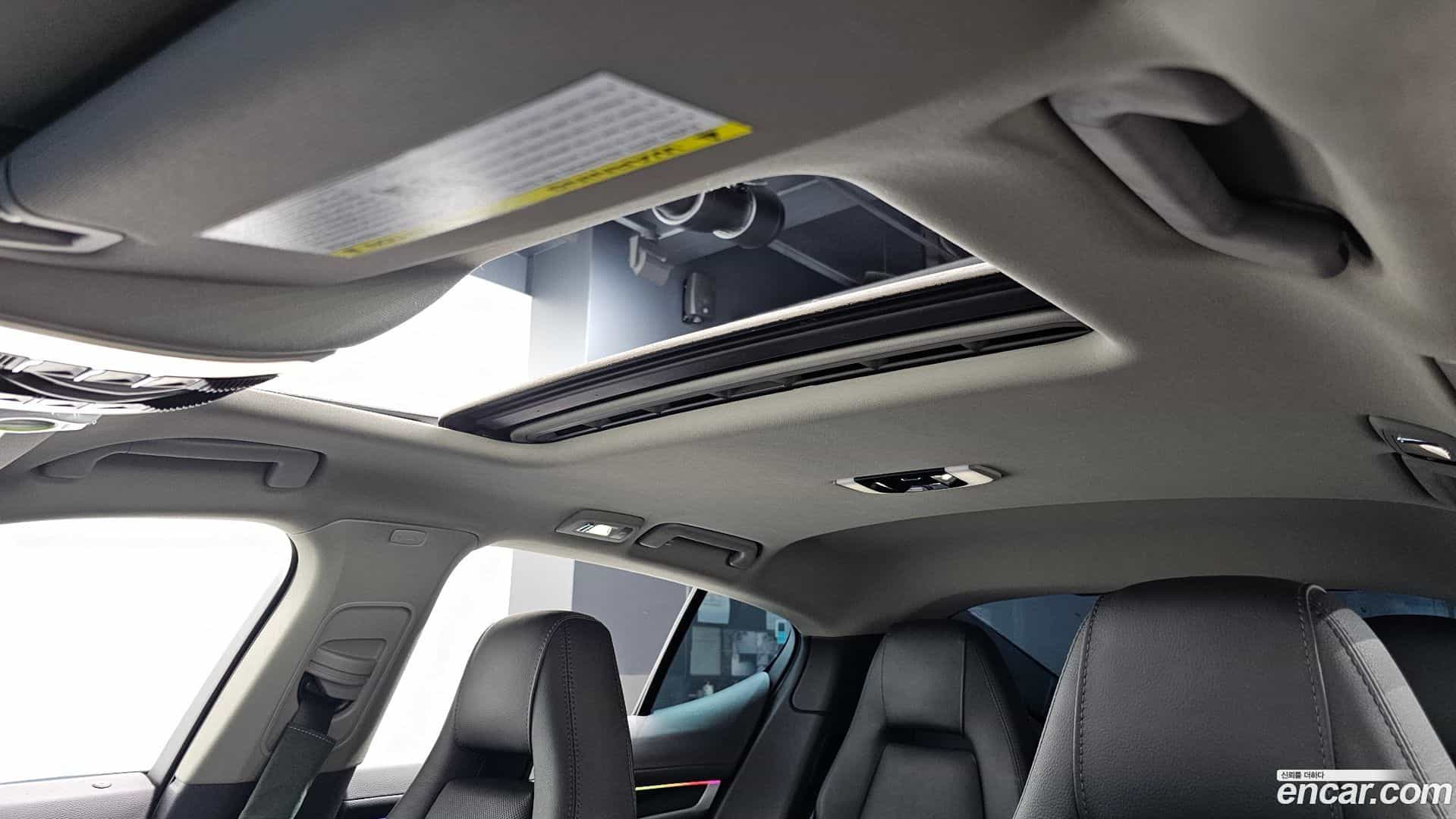 Panamera Porsche 2015.11-OPTION-020