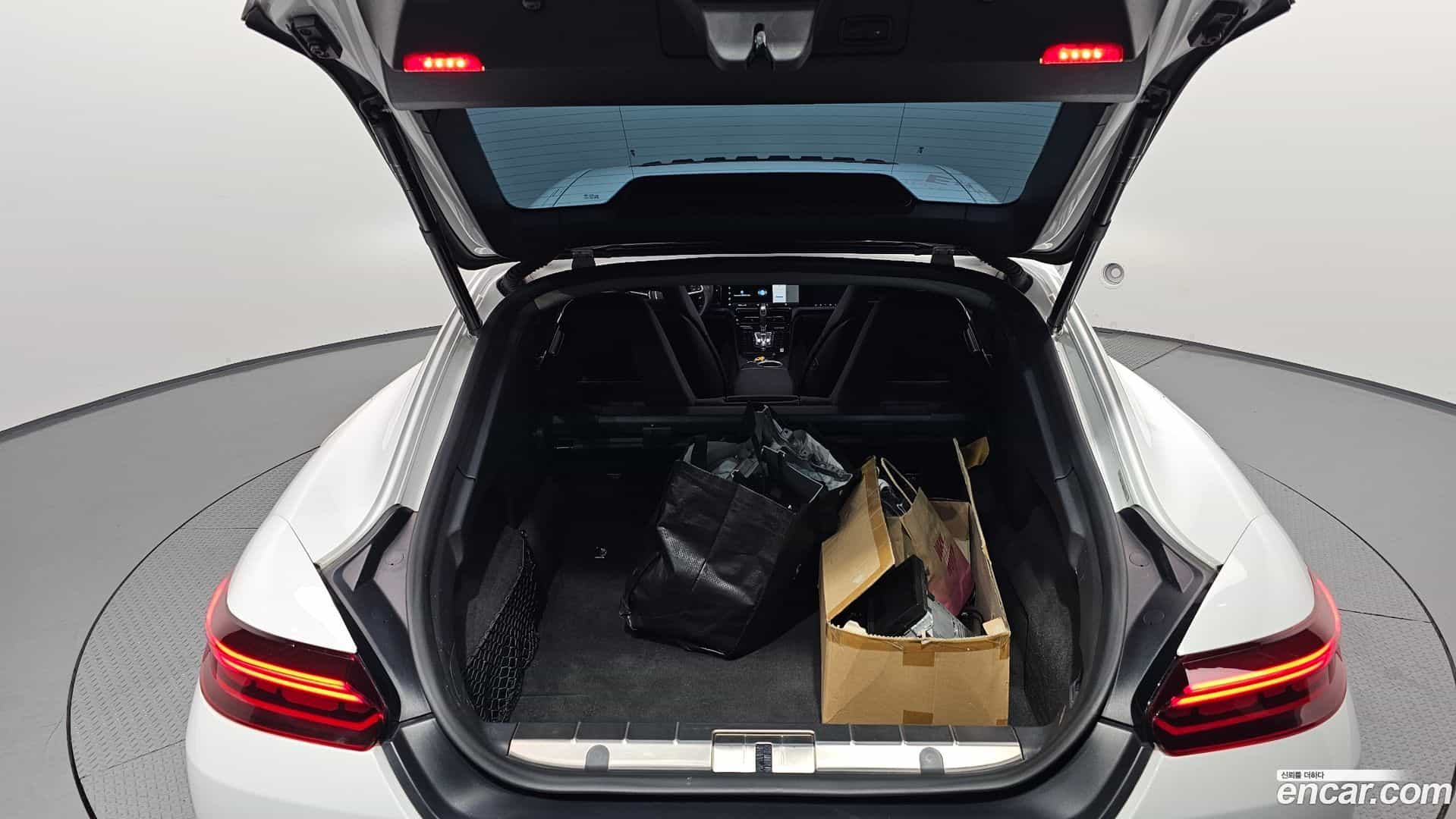 Panamera Porsche 2015.11-OPTION-024