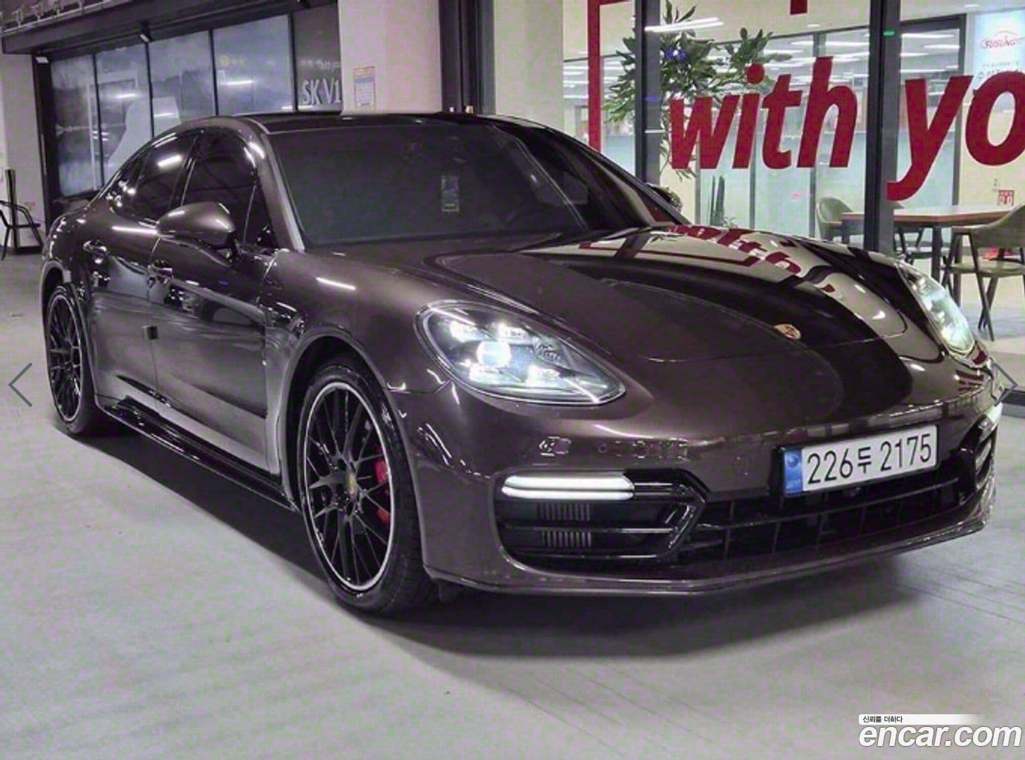 Main__Slider__Photo:Panamera Porsche 2019.6-0