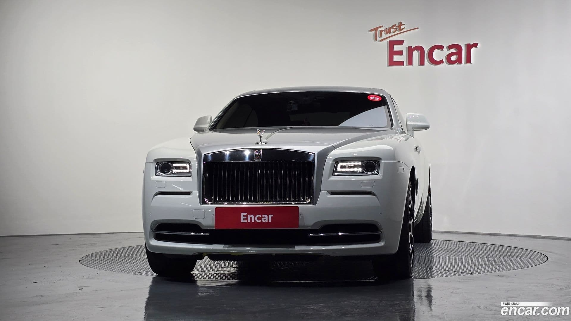 Main__Slider__Photo:Wraith Rolls-Royce 2016.11-2