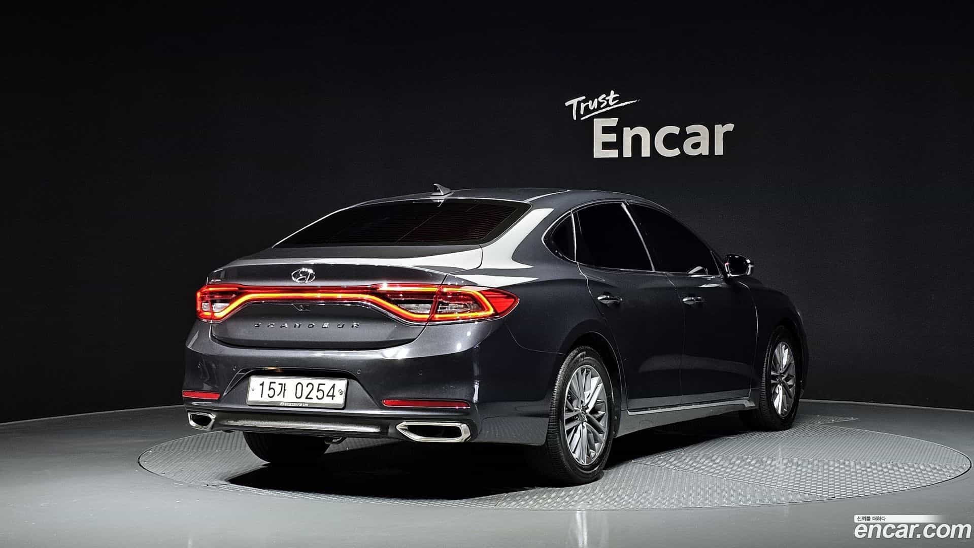 Grandeur Hyundai 2016.11-OUTER-002