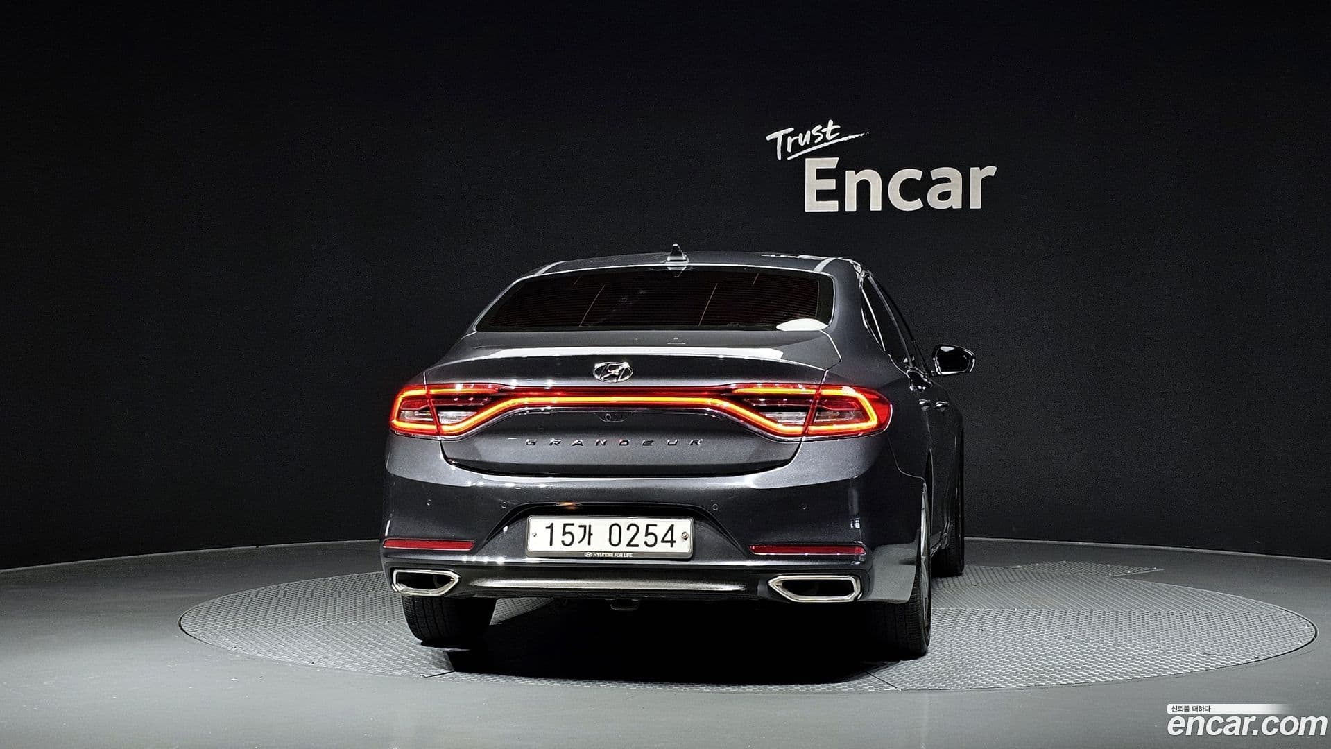 Main__Slider__Photo:Grandeur Hyundai 2016.11-3