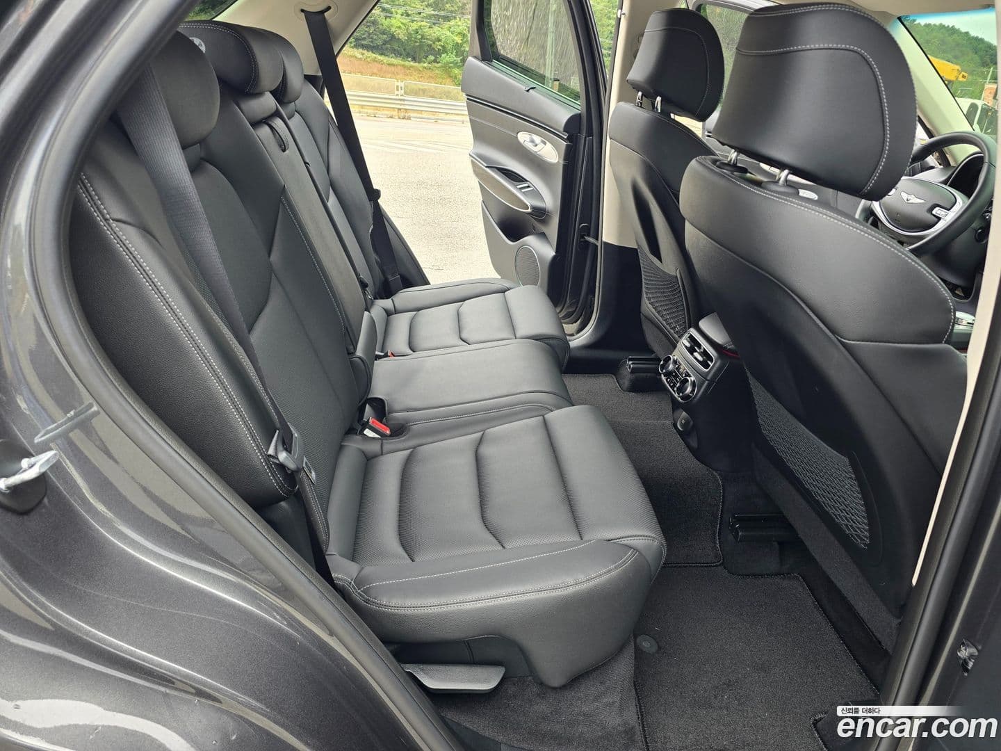 Main__Slider__Photo:GV70 Genesis 2021.11-11