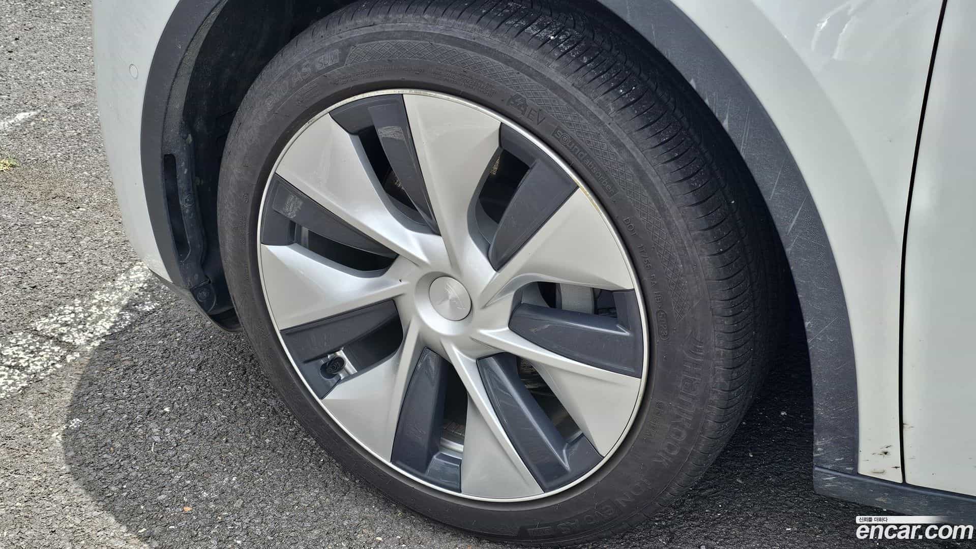 Model Y Tesla 2021.5-INNER-006