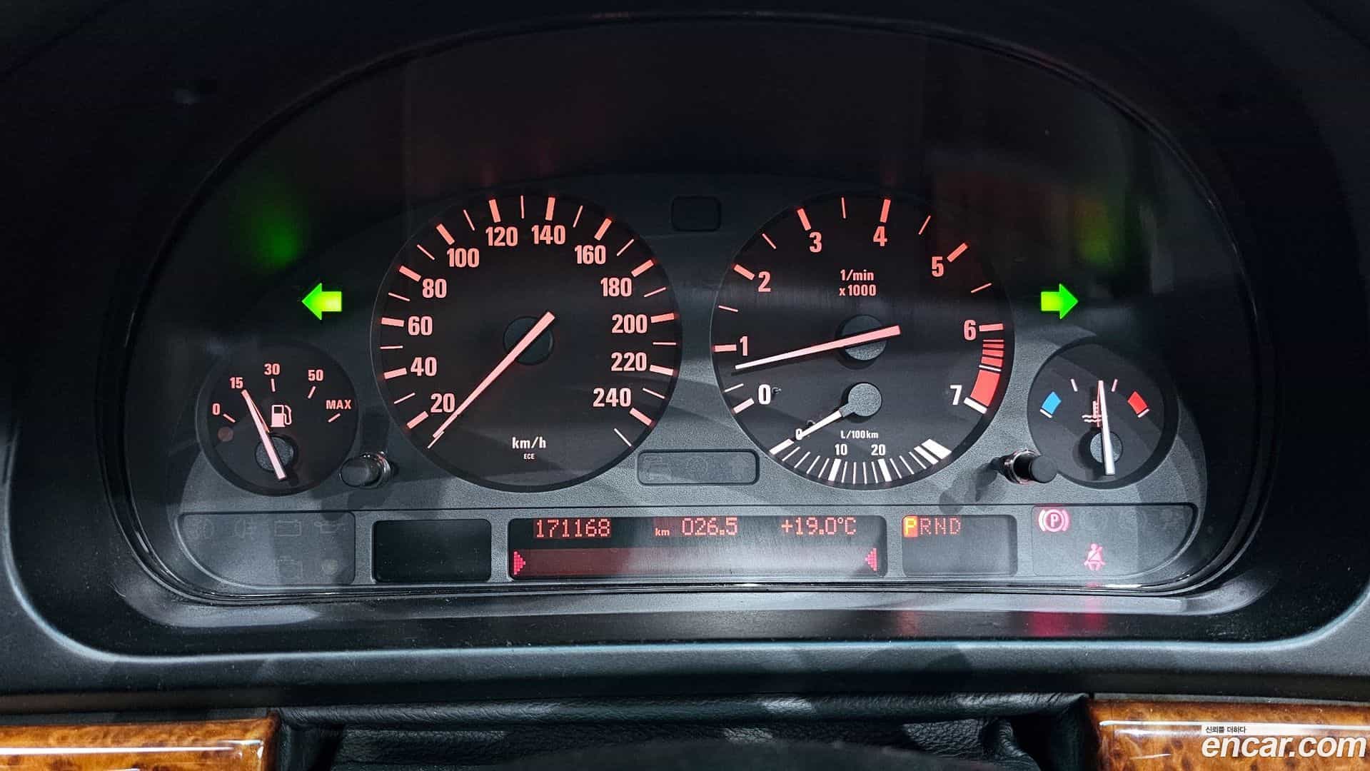 5-Series BMW 1996.7-INNER-008