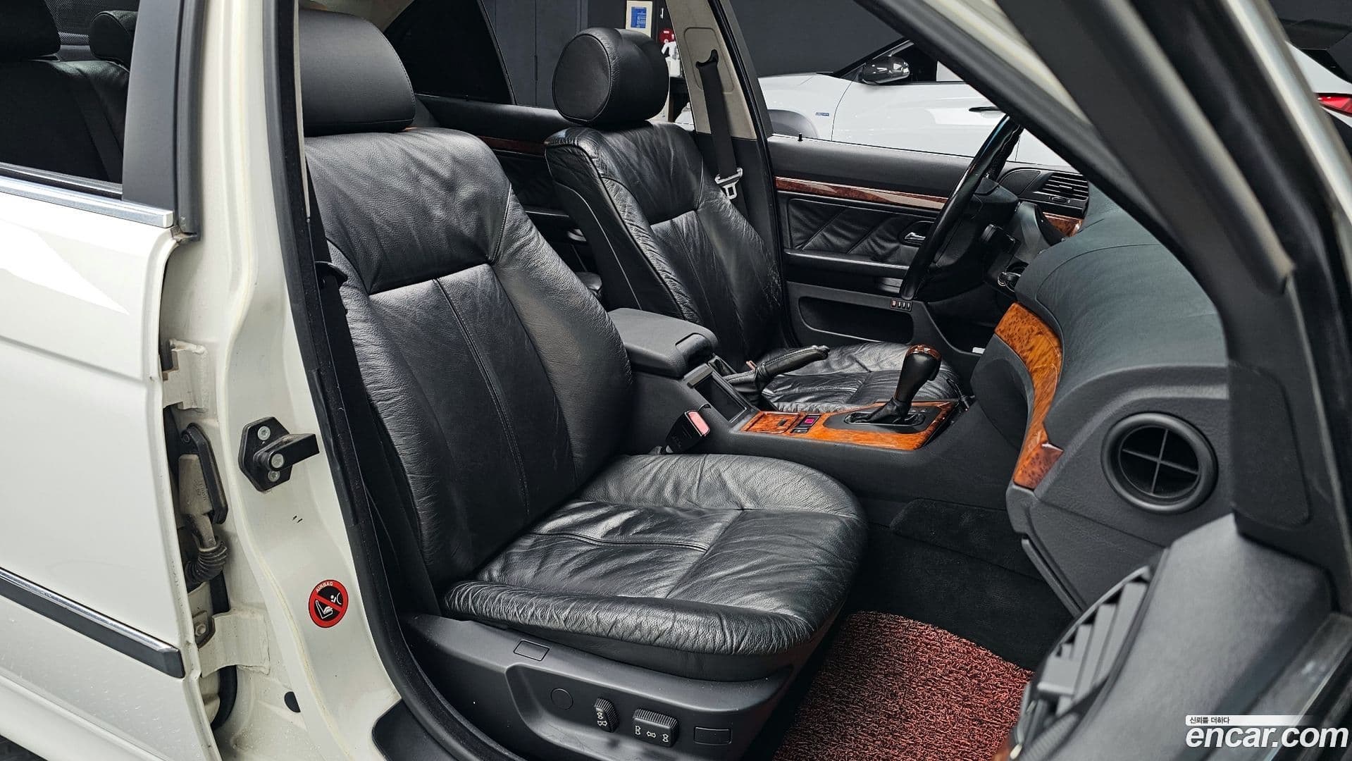 Main__Slider__Photo:5-Series BMW 1996.7-9