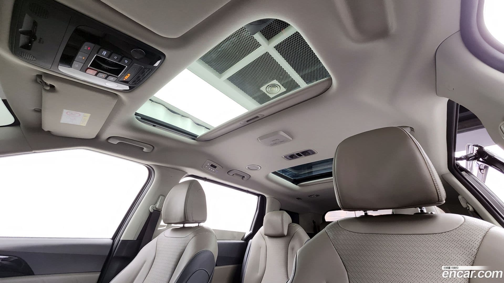 Main__Slider__Photo:Canival Kia 2024.11-17