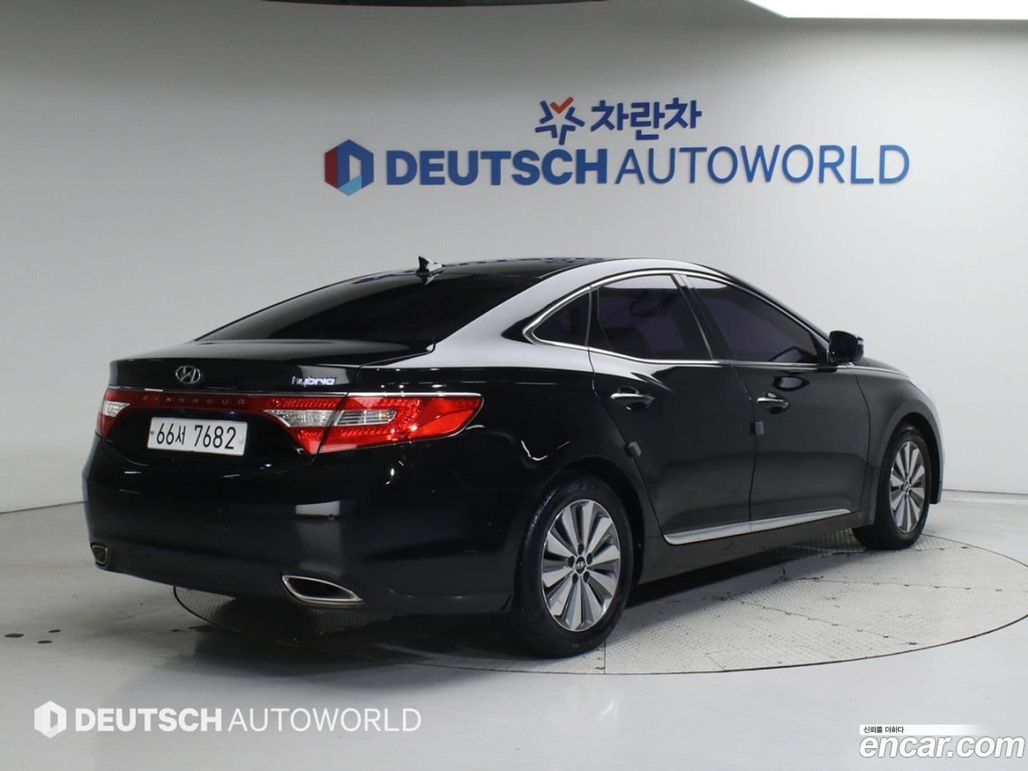 Main__Slider__Photo:Grandeur Hyundai 2014.10-1