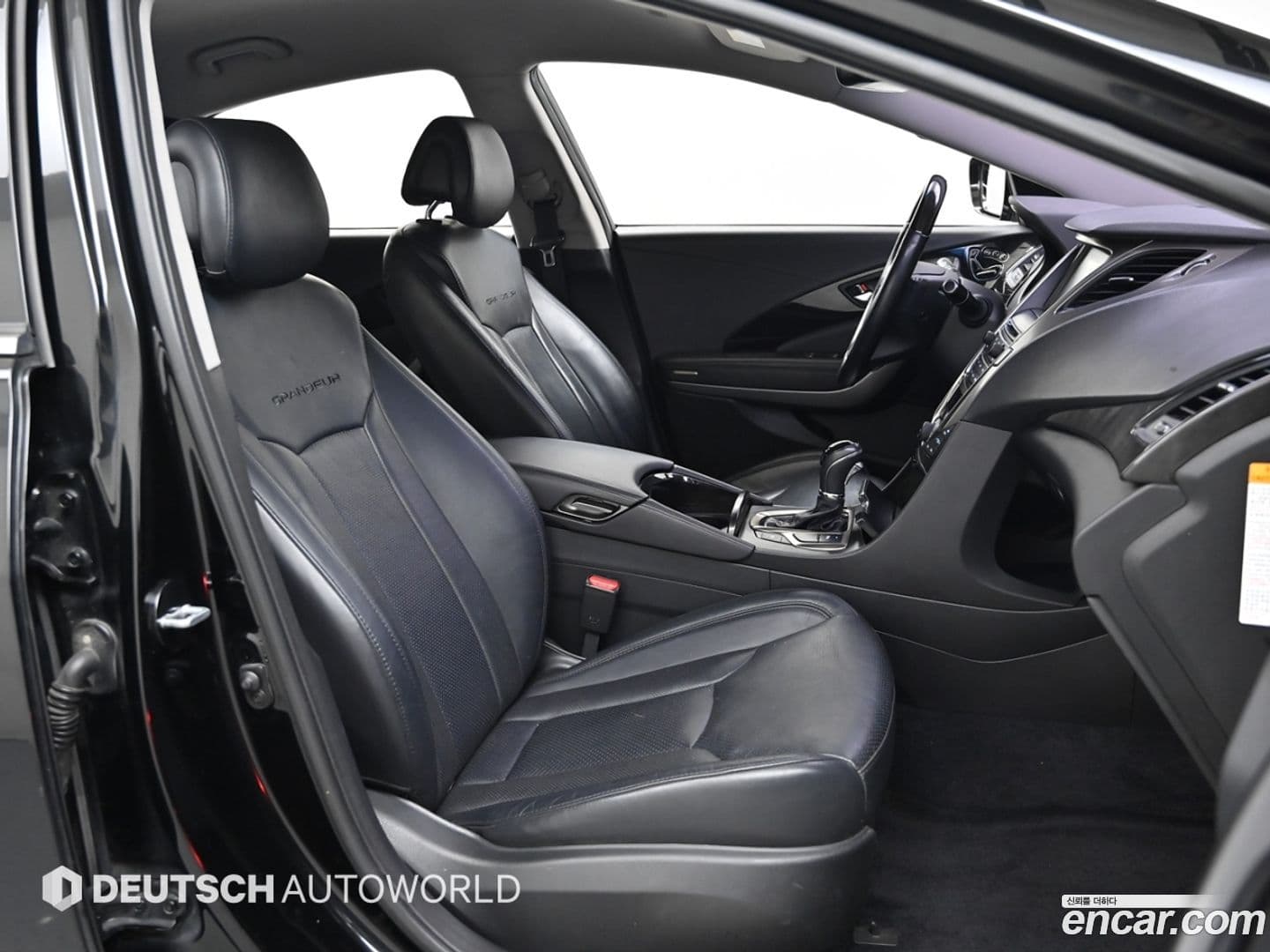 Main__Slider__Photo:Grandeur Hyundai 2014.10-9