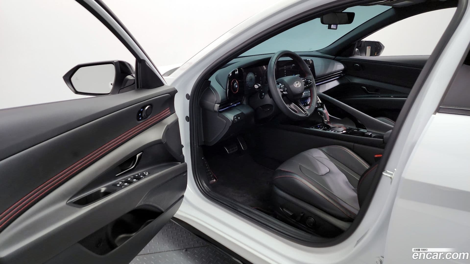 Main__Slider__Photo:AVANTE Hyundai 2024.9-9